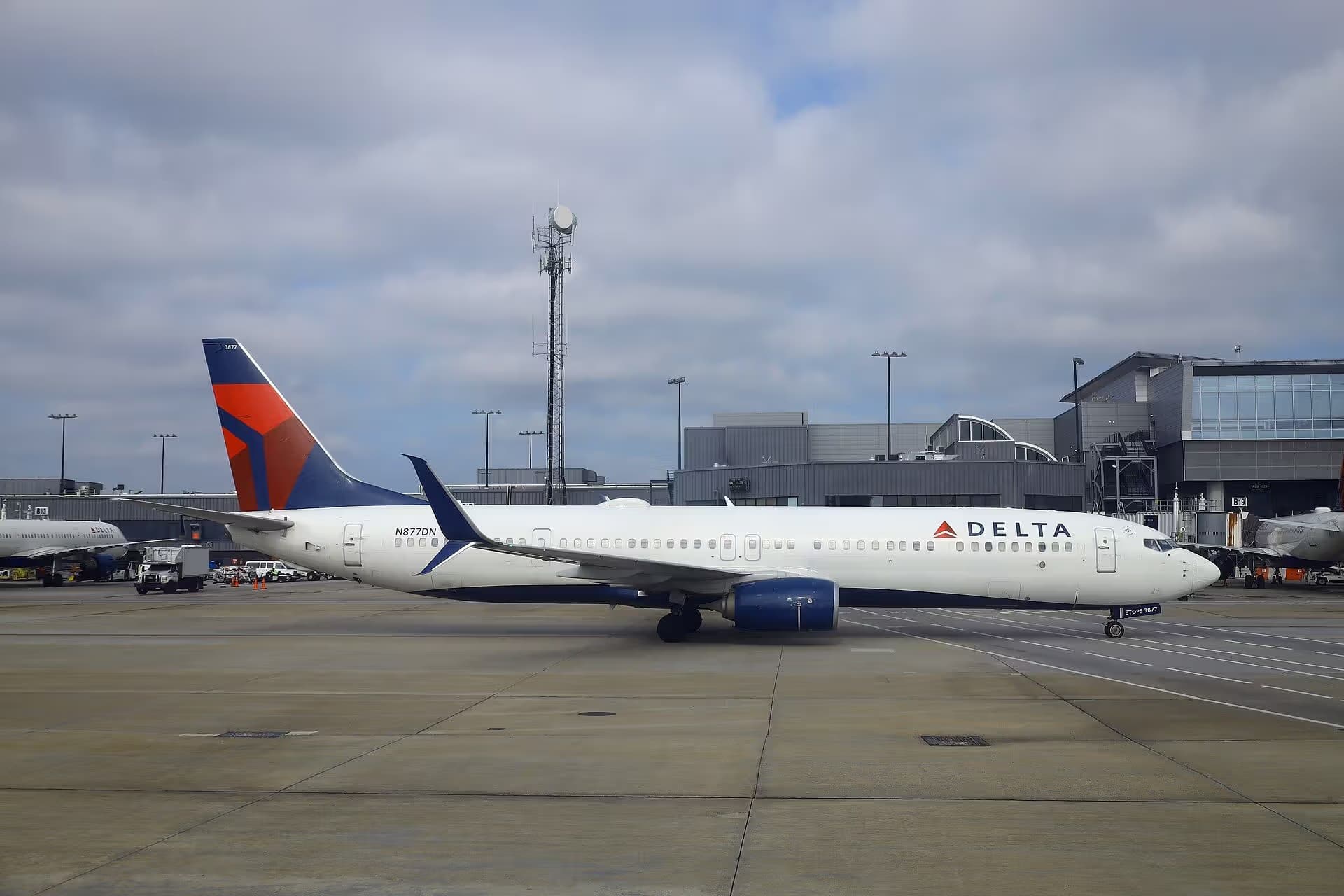 N877DN — Boeing