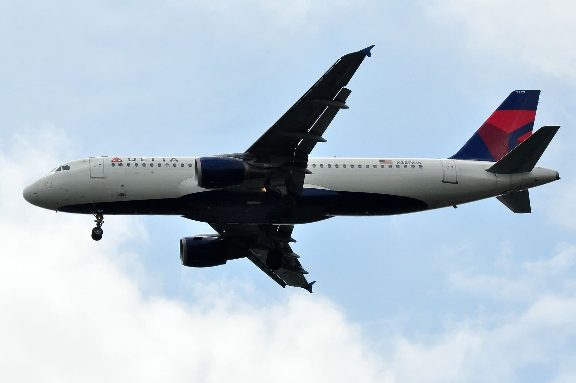 N327NW — Airbus