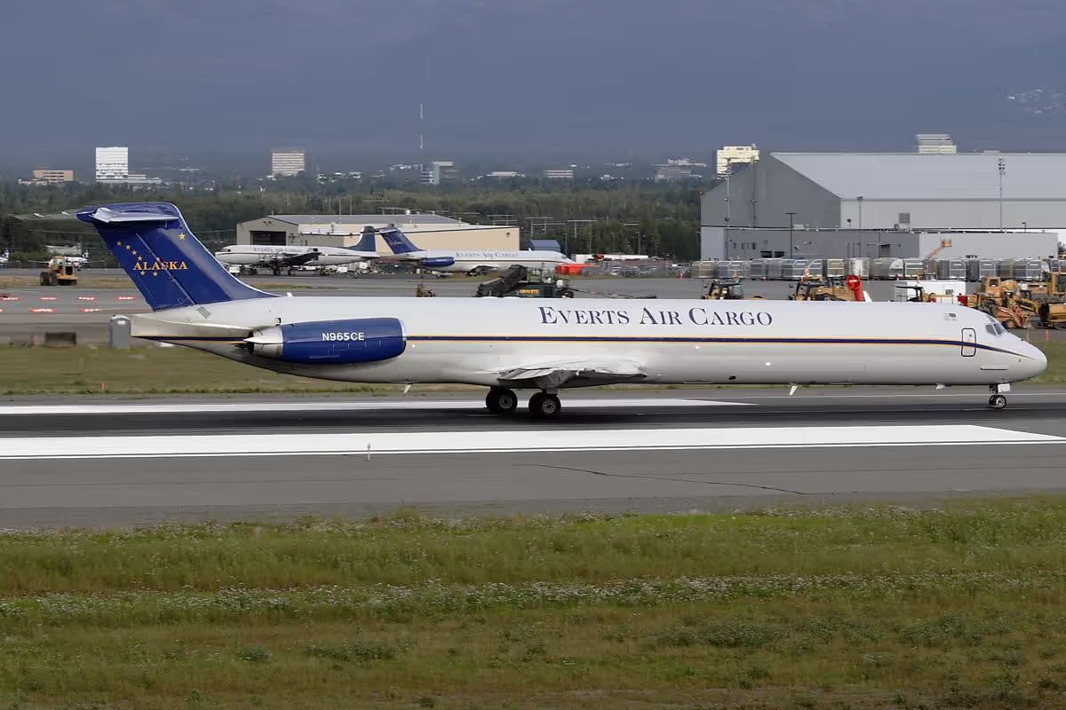 N965CE — Twin-engine aircraft