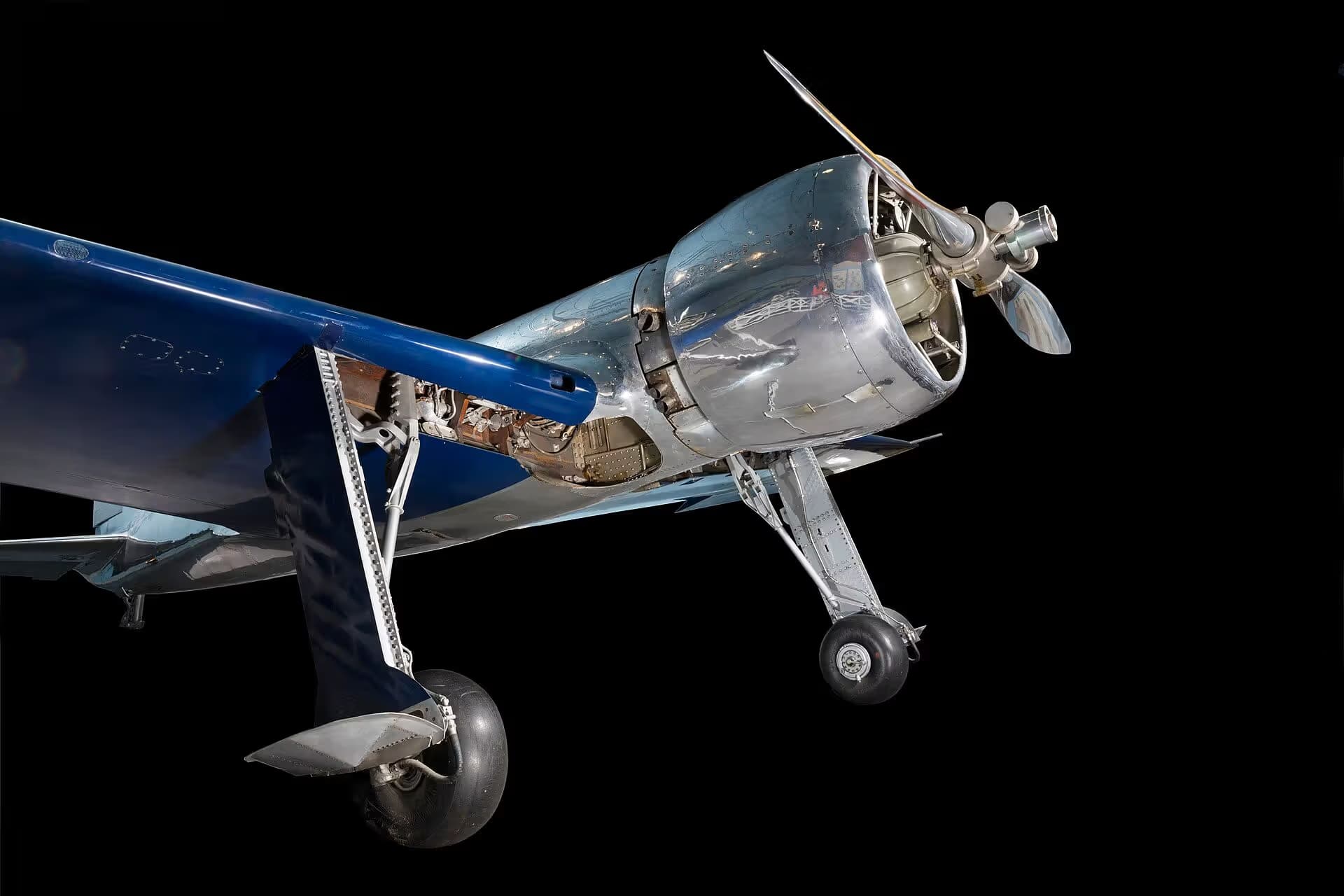 Unidentified — Single-engine aircraft
