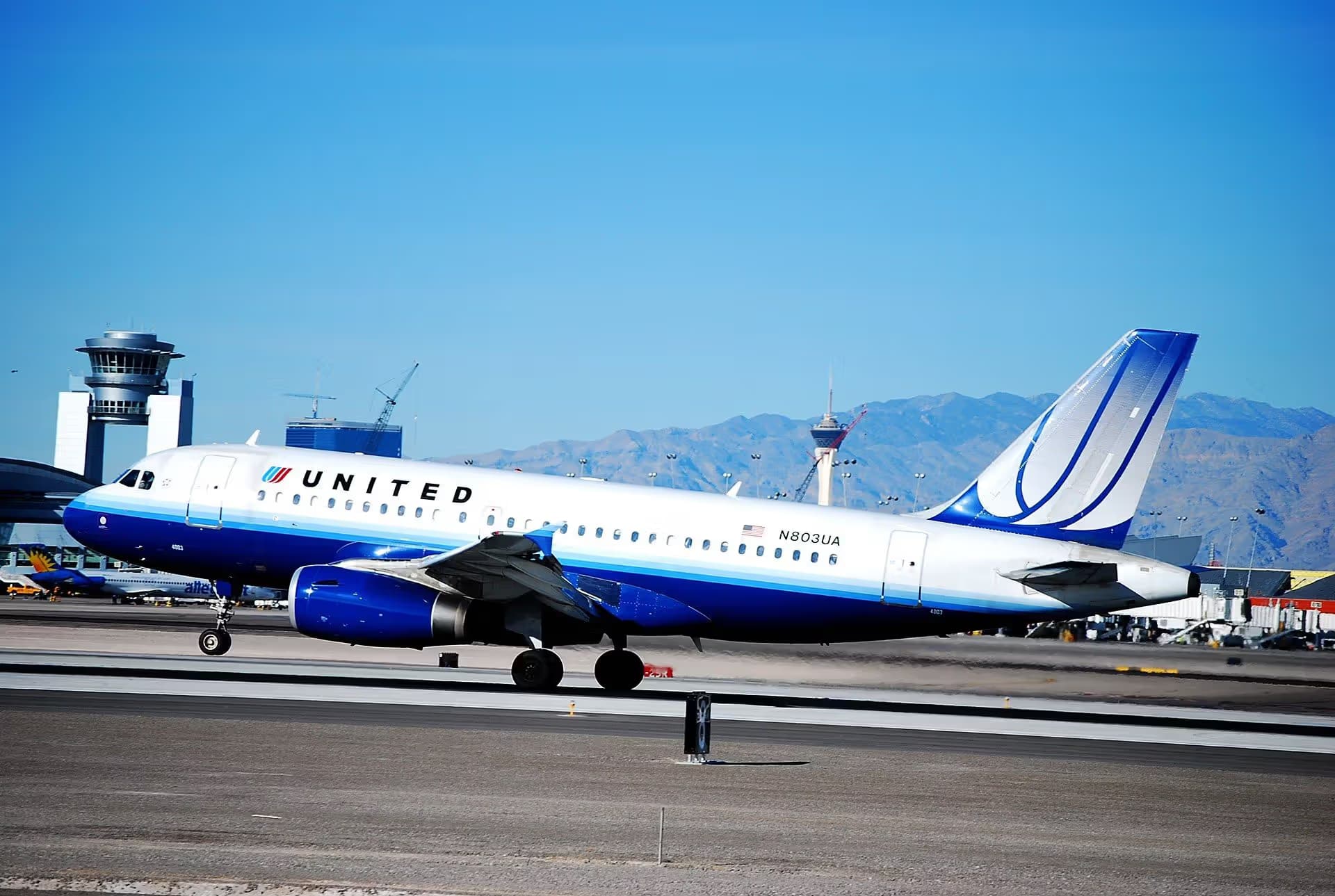 N803UA — Airbus