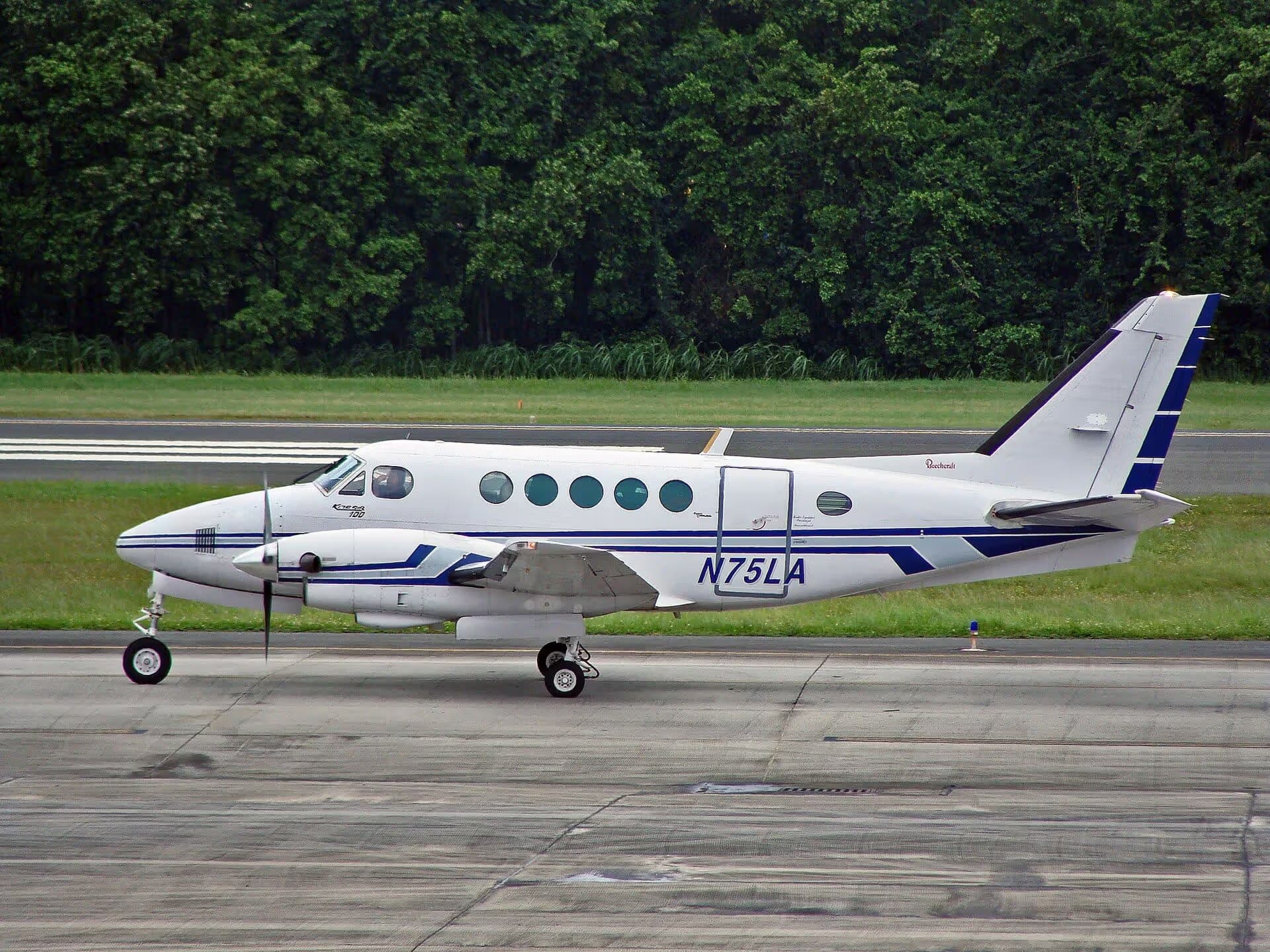 N75LA — Beechcraft