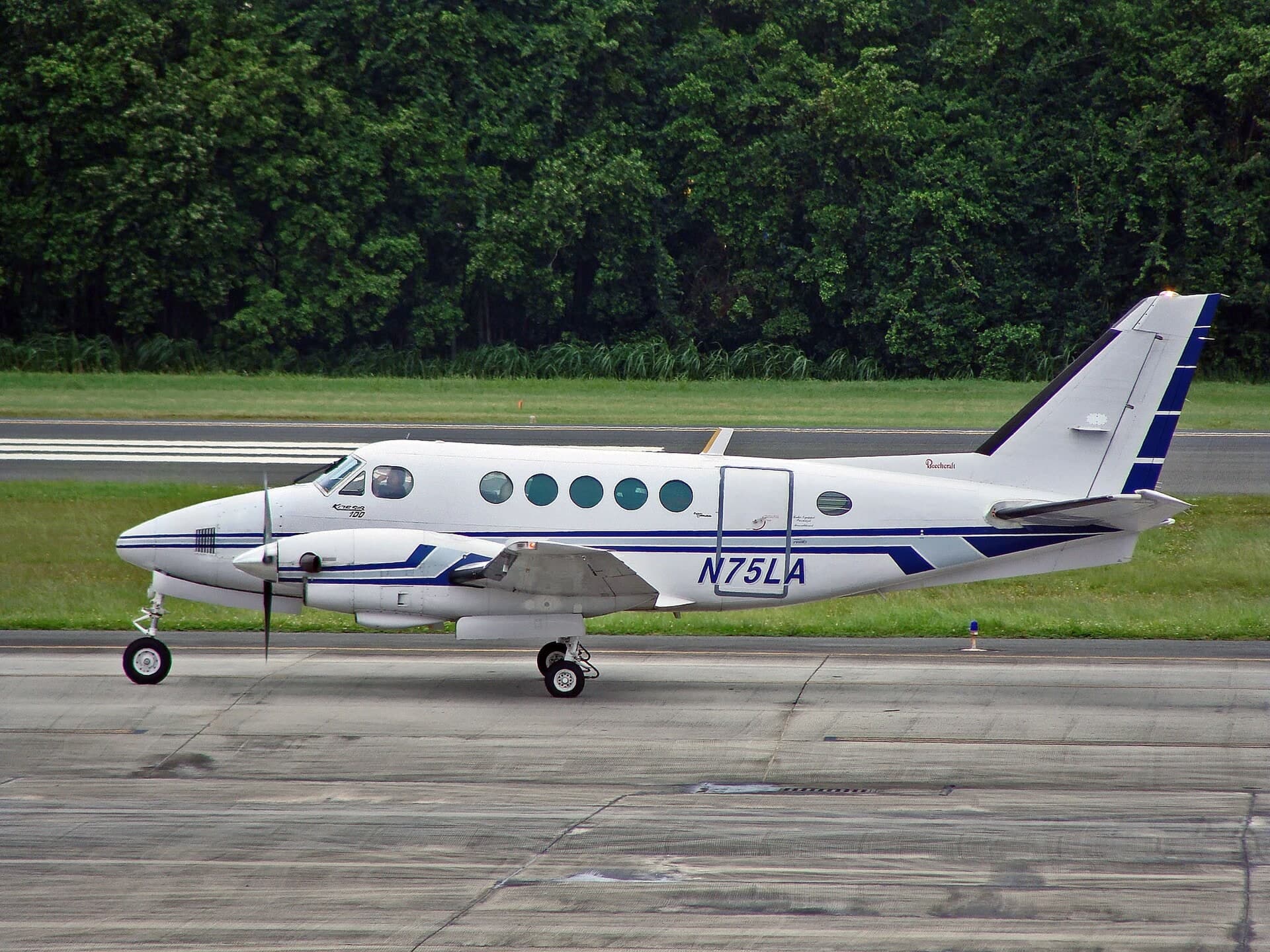 N75LA — Beechcraft