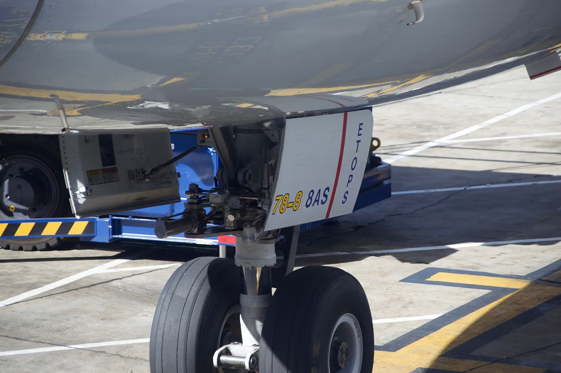 N815AA — Boeing