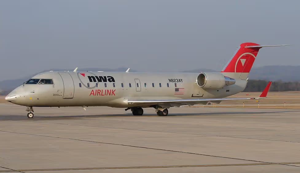 N823AY — Bombardier