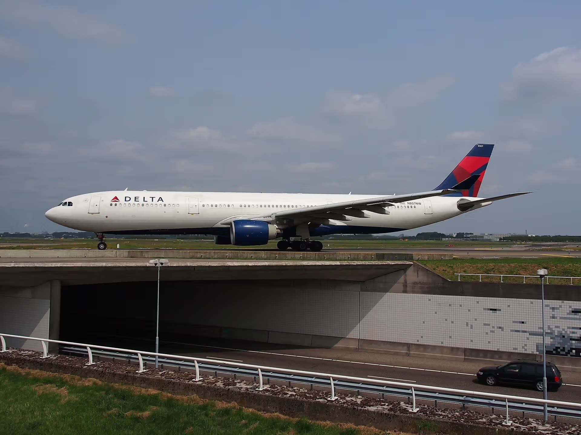 N807NW — Airbus
