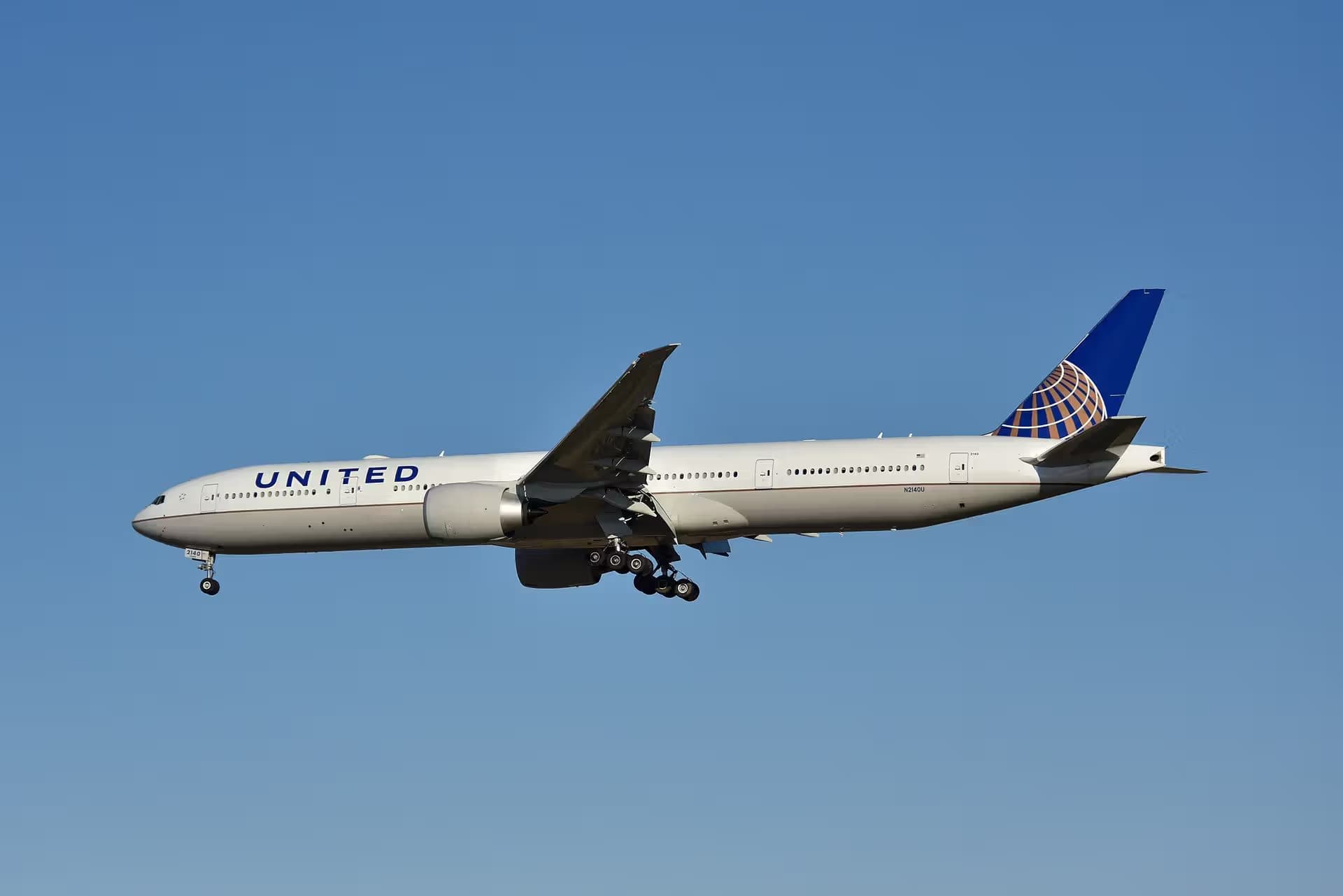 N2140U — Boeing