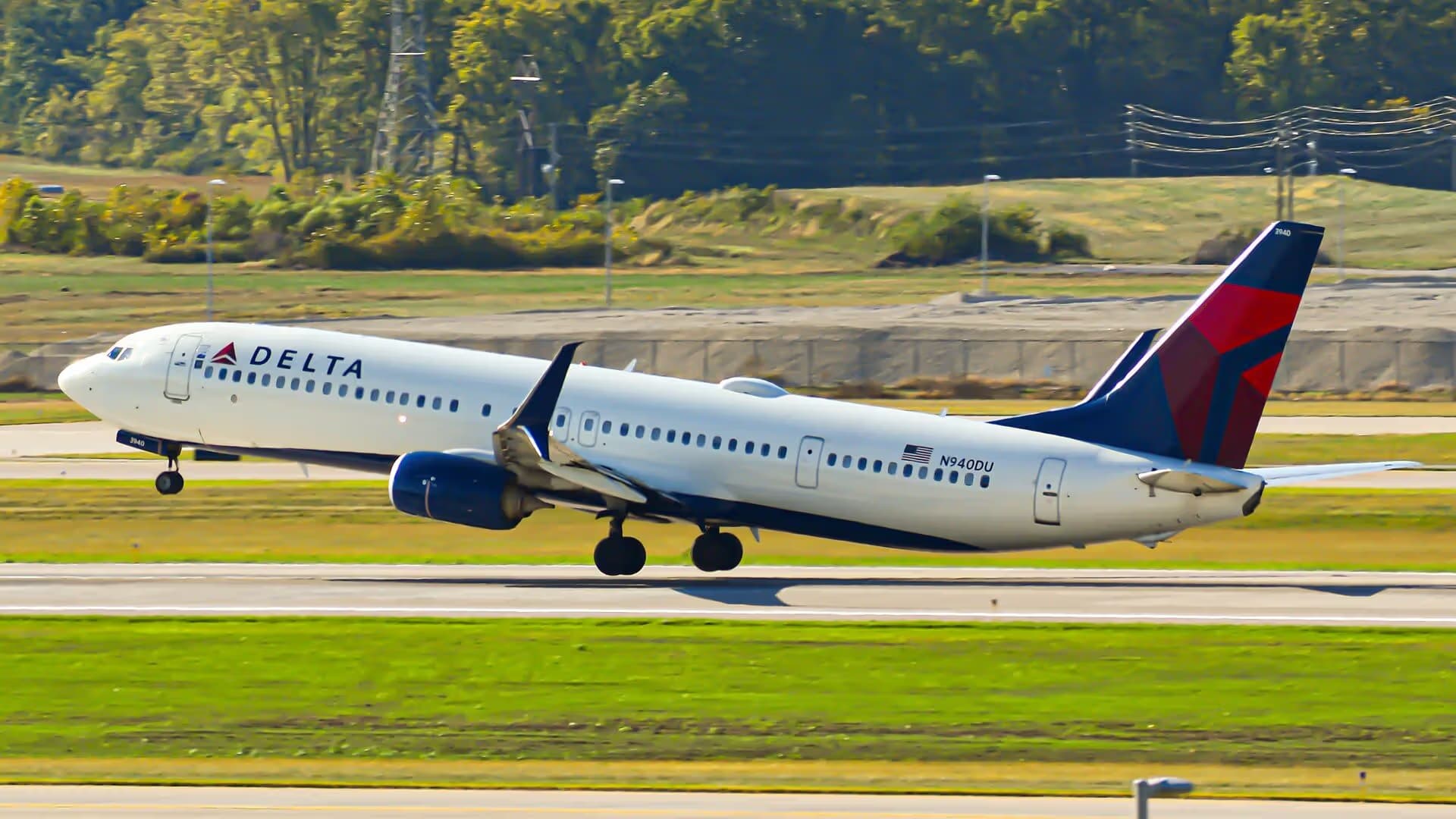 N940DU — Boeing