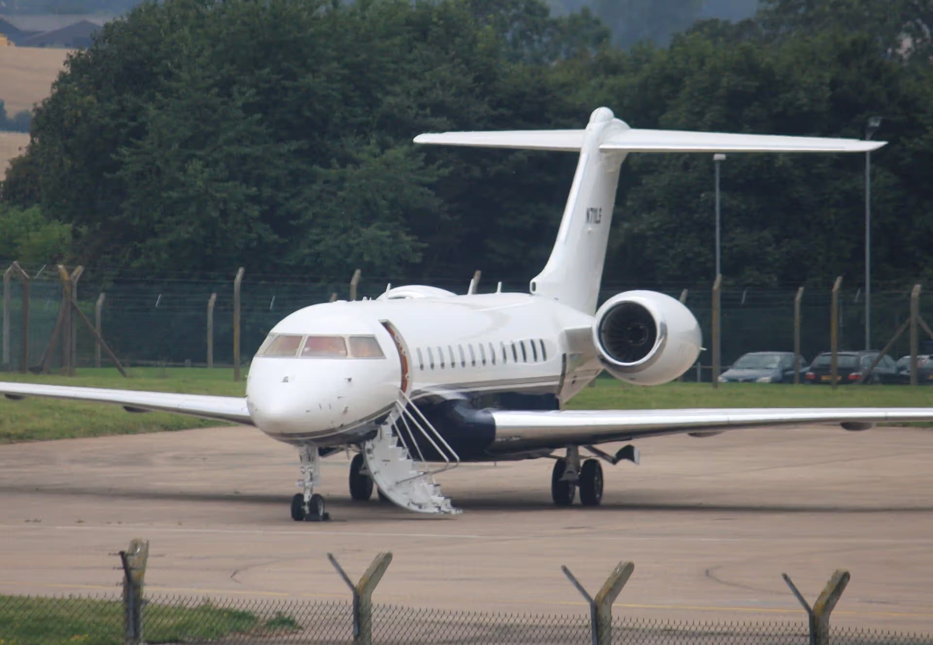N711LS — Business jet