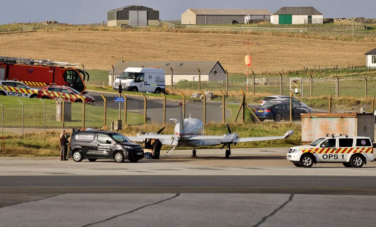 N44NE — Twin-engine aircraft