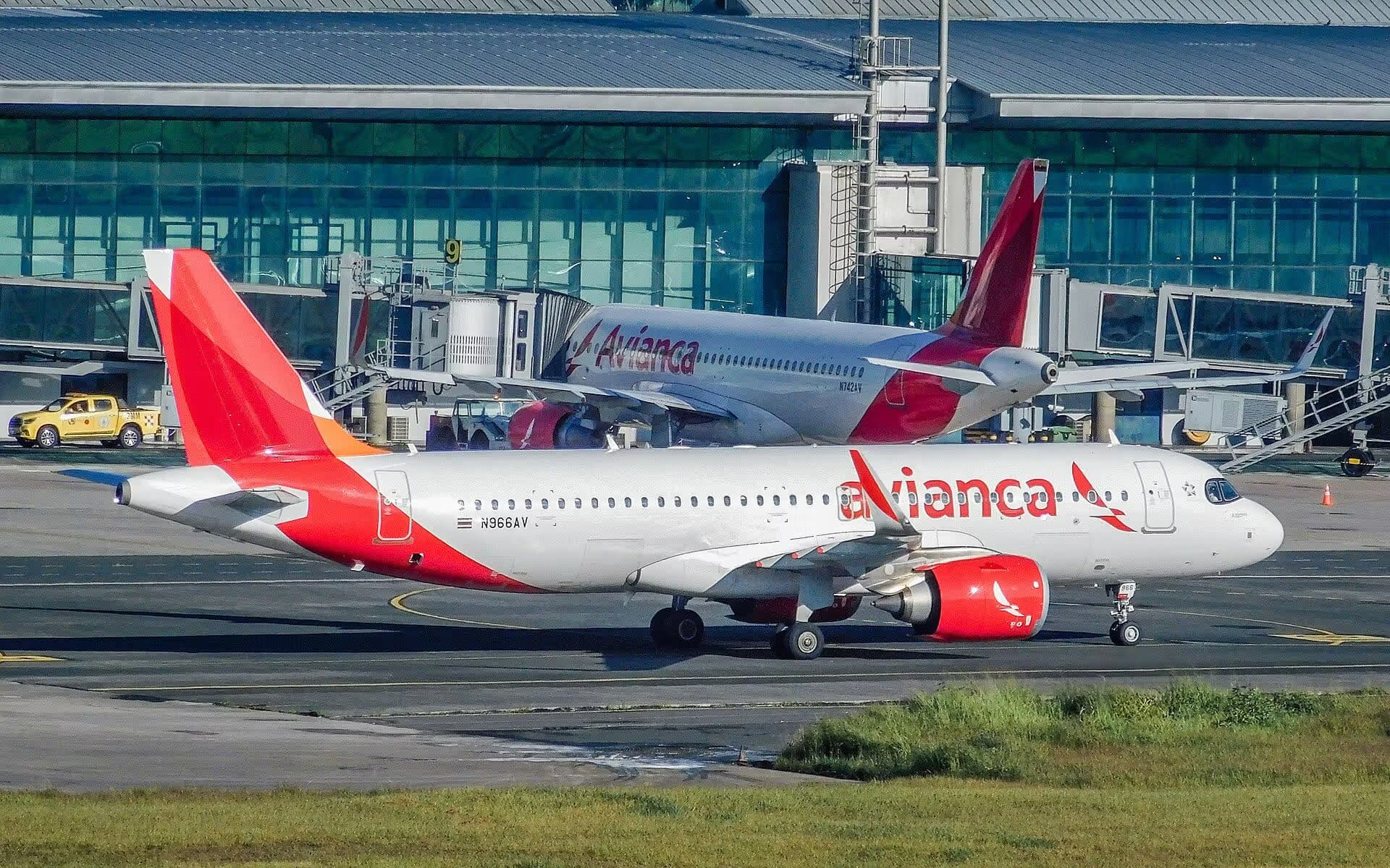 N966AV — Airbus at La Aurora International Airport