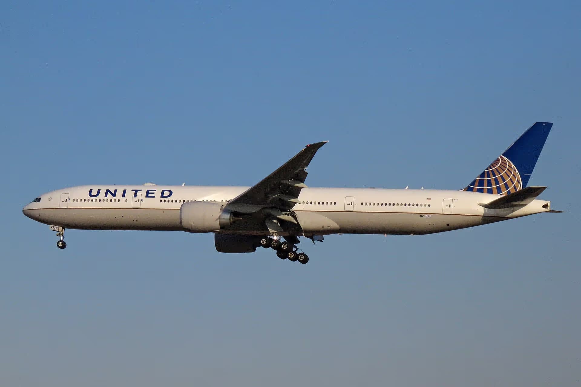 N2138U — Boeing