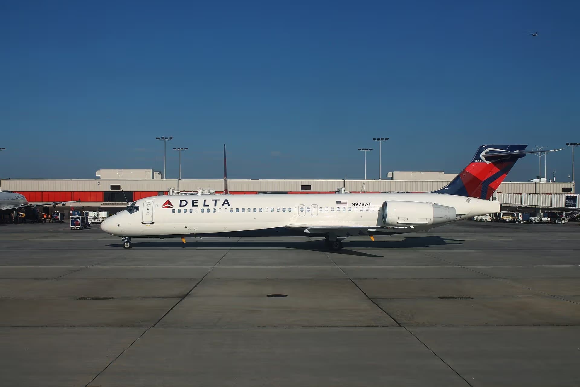 N978AT — Boeing