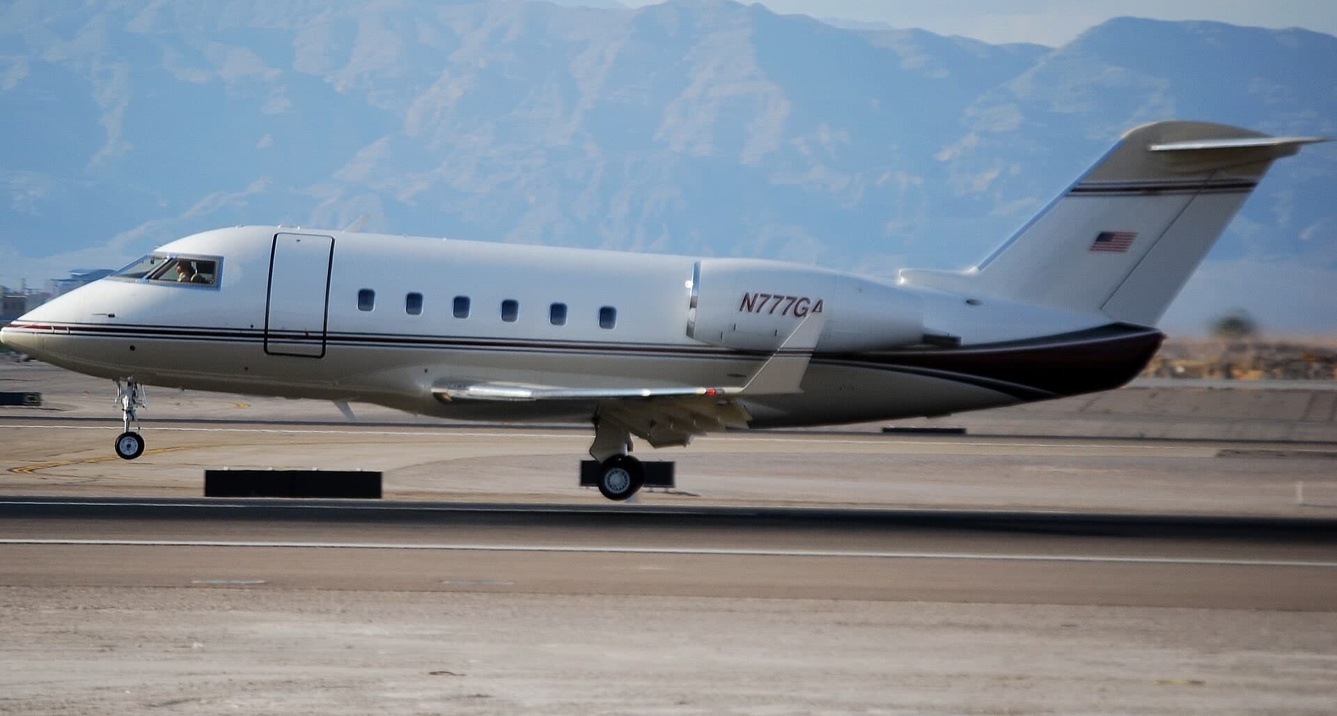 N777GA — Bombardier