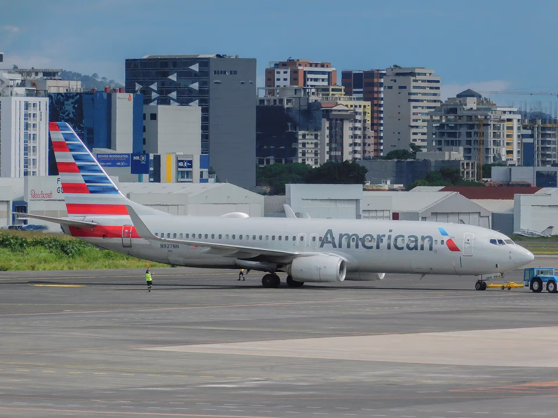 N927NN — Boeing at Miami International Airport