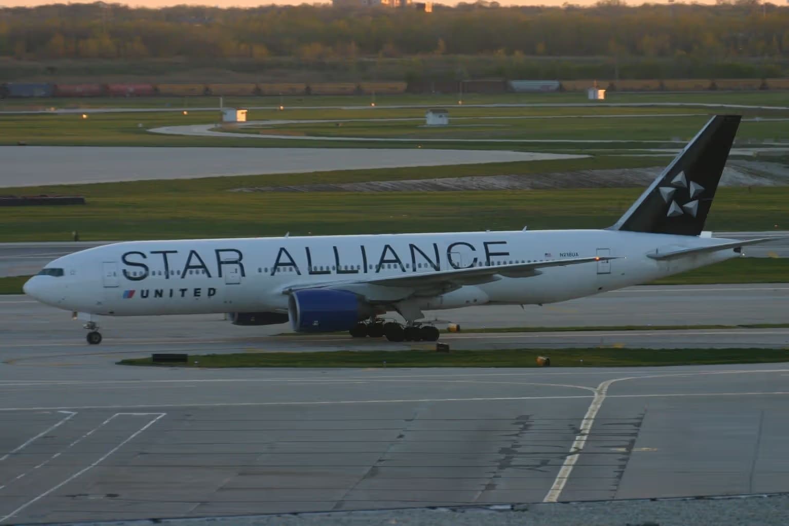 N218UA — Boeing