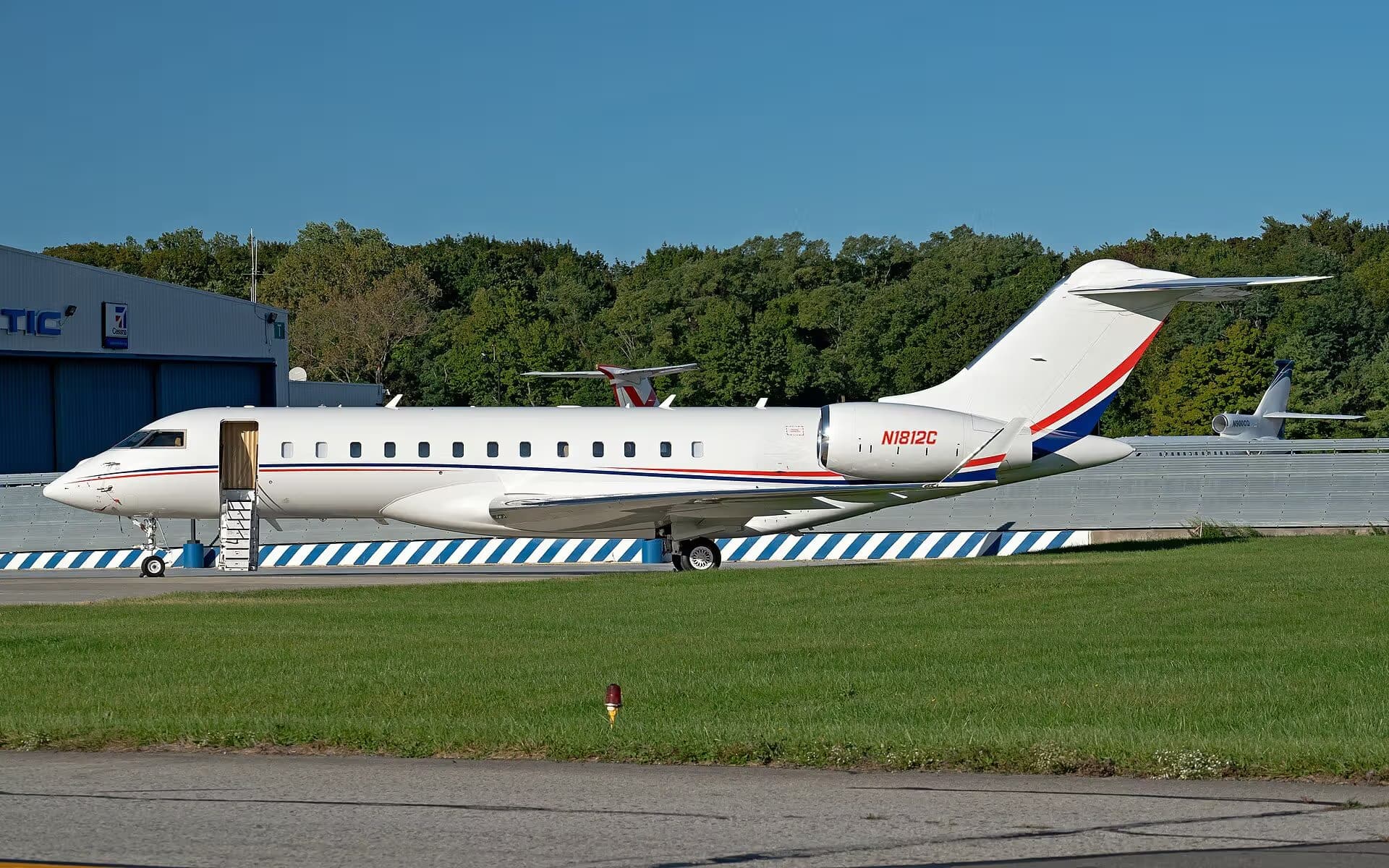 N1812C — Business jet