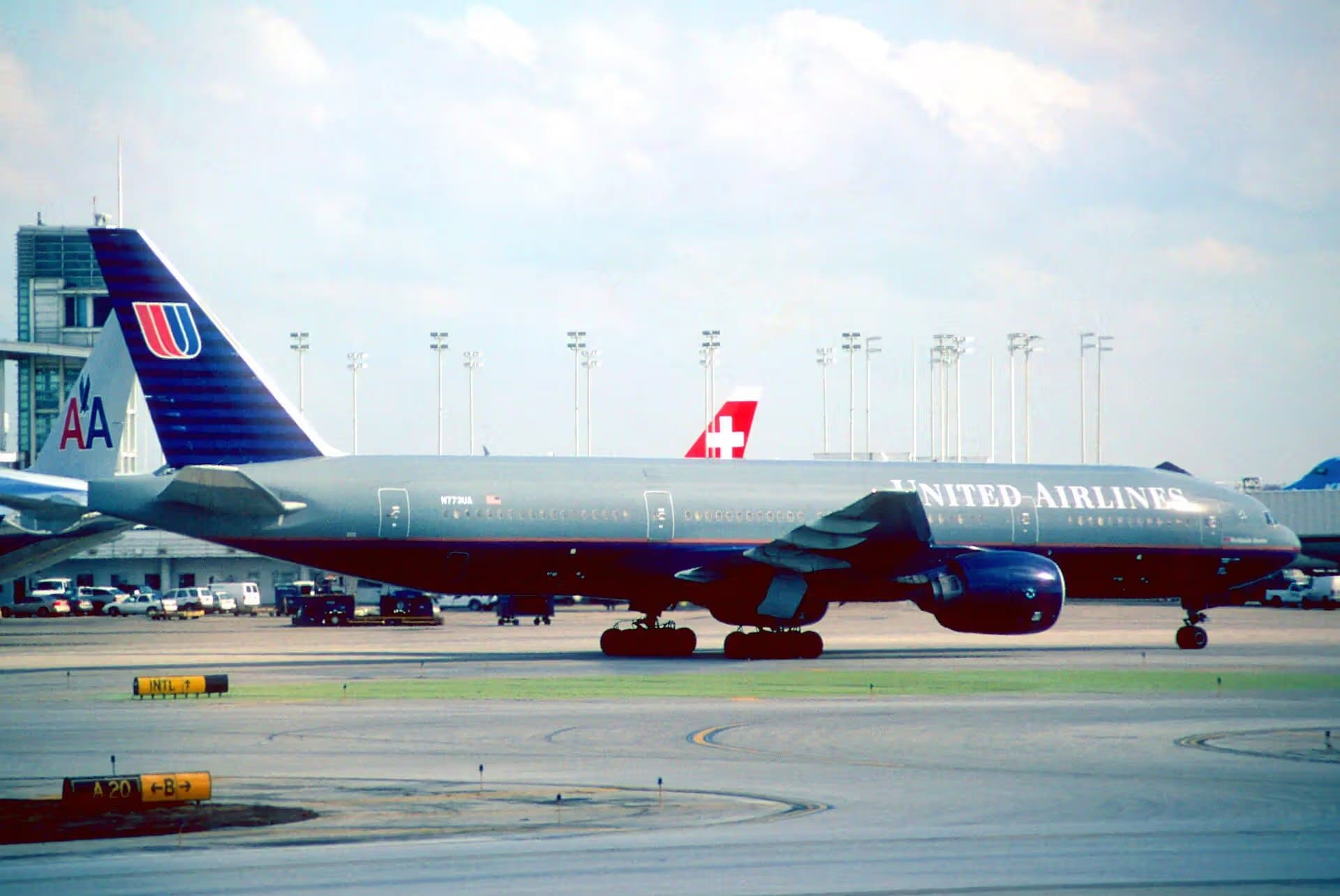 N773UA — Boeing