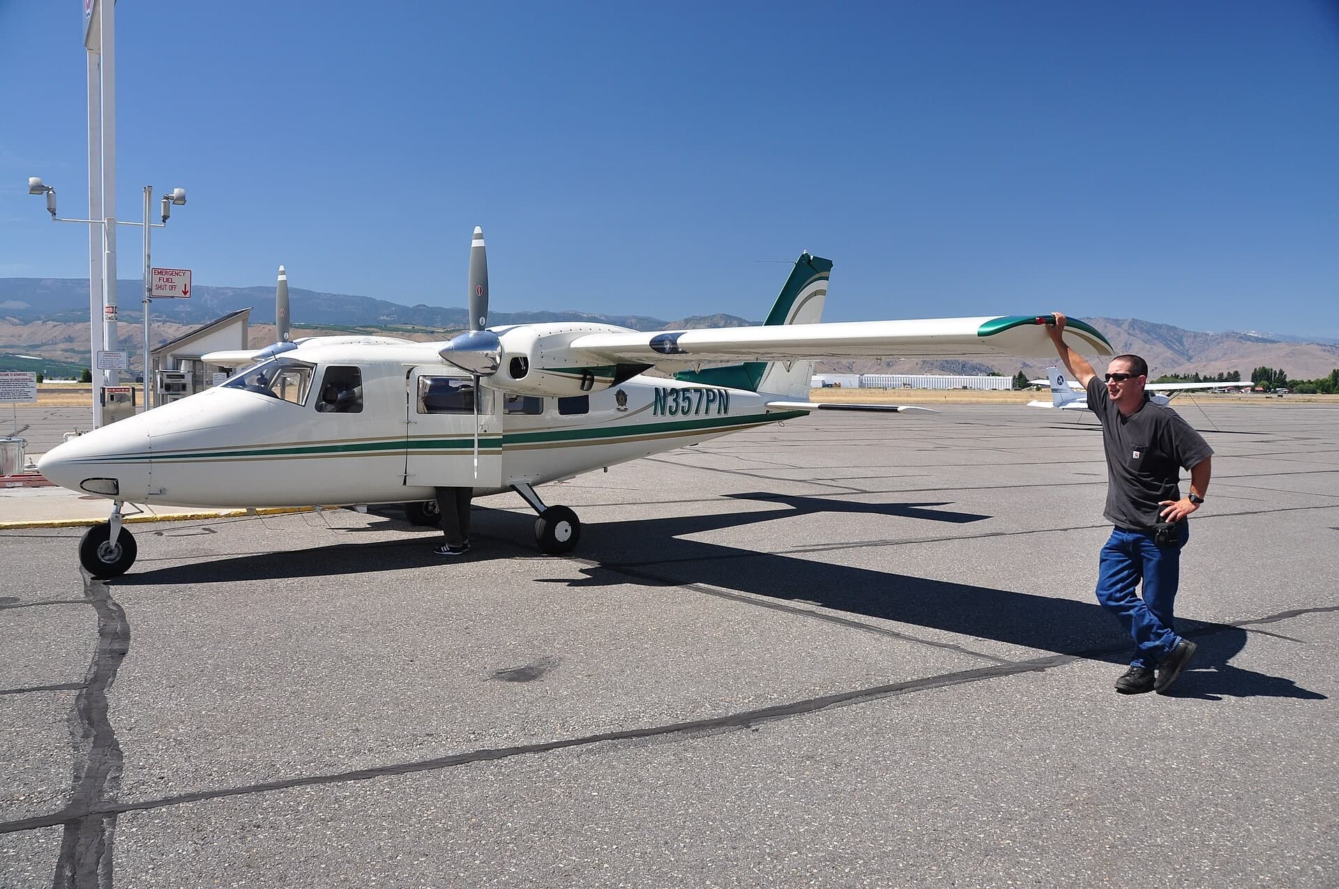N357PN — Twin-engine aircraft