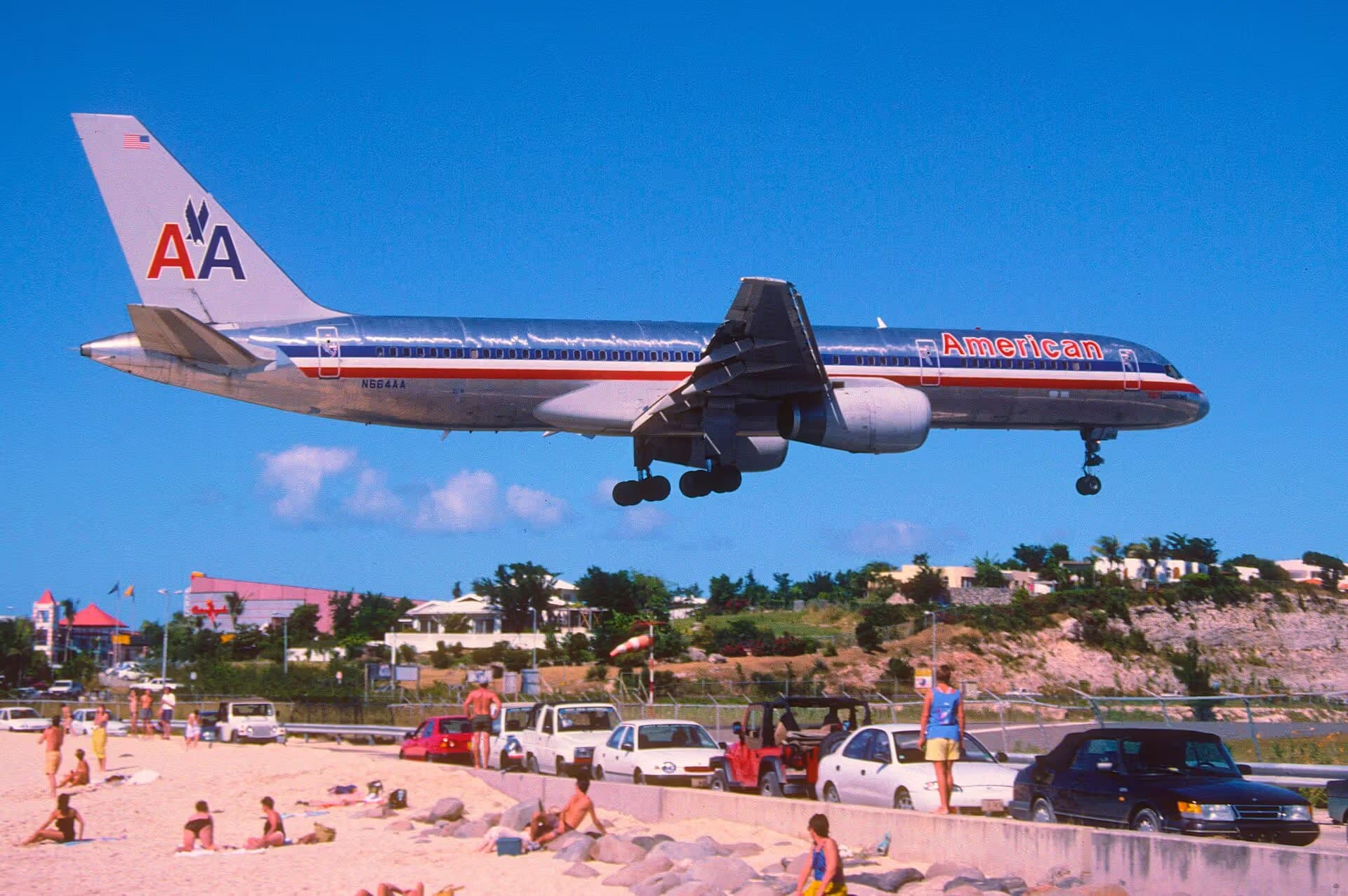 N664AA — Boeing