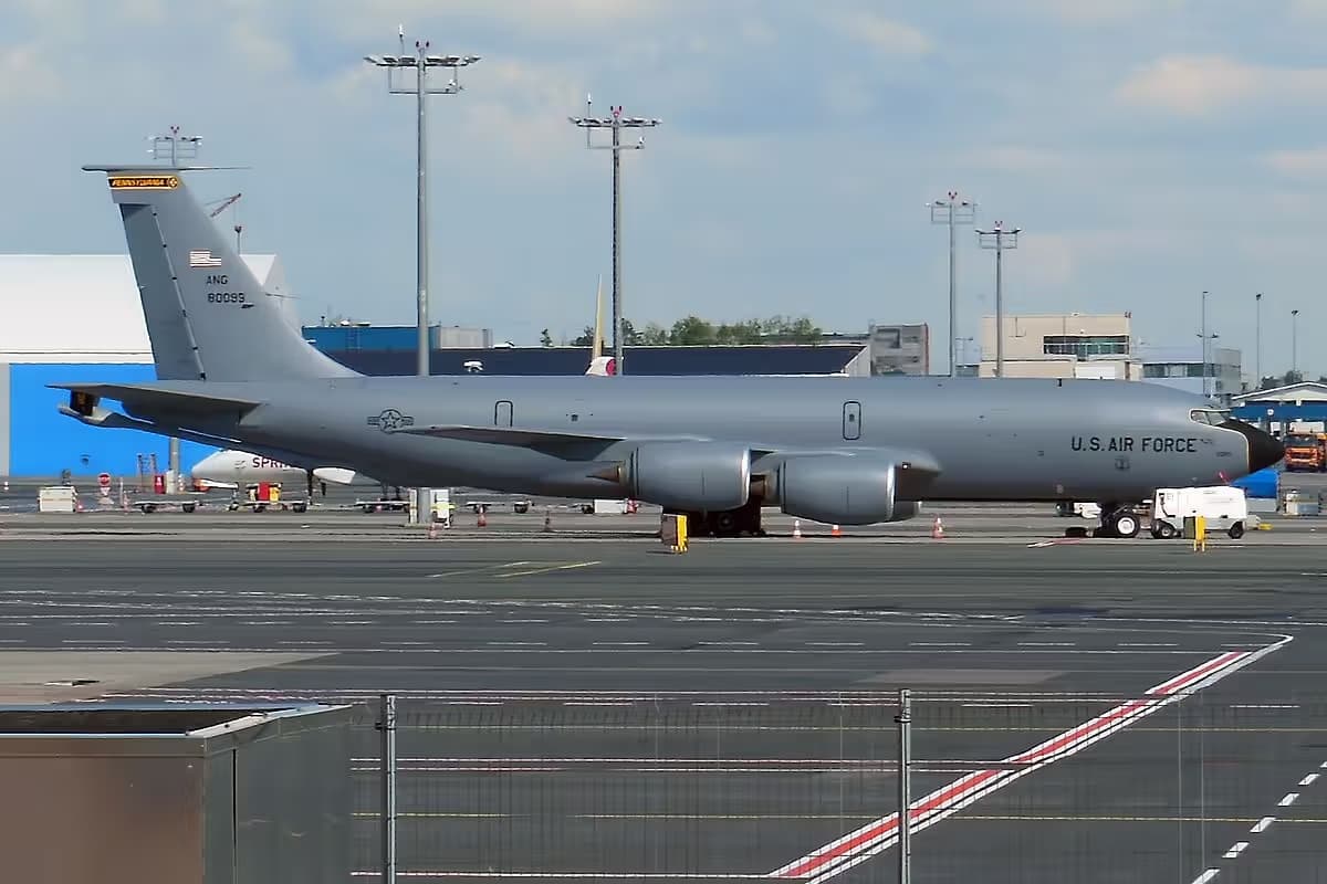Unidentified — Boeing