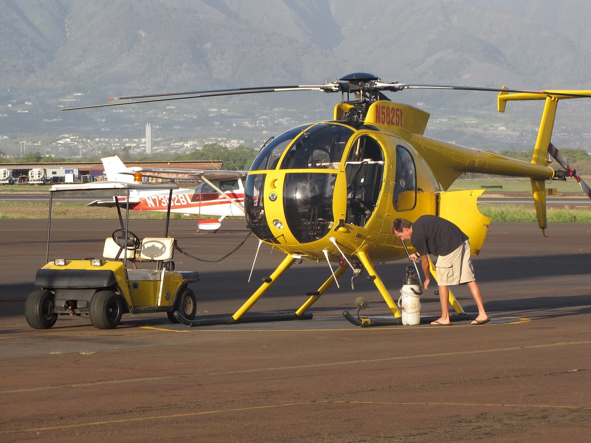 N58251 — Helicopter