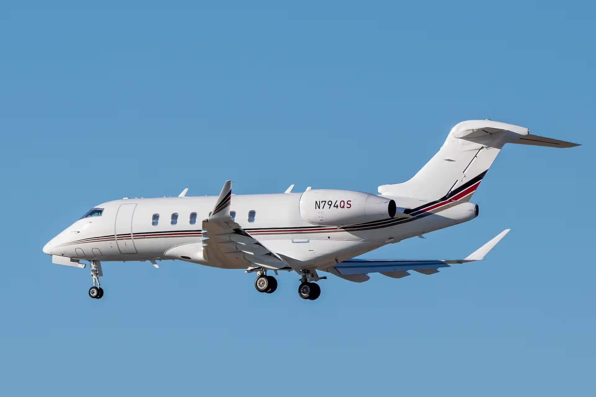 N794QS — Bombardier