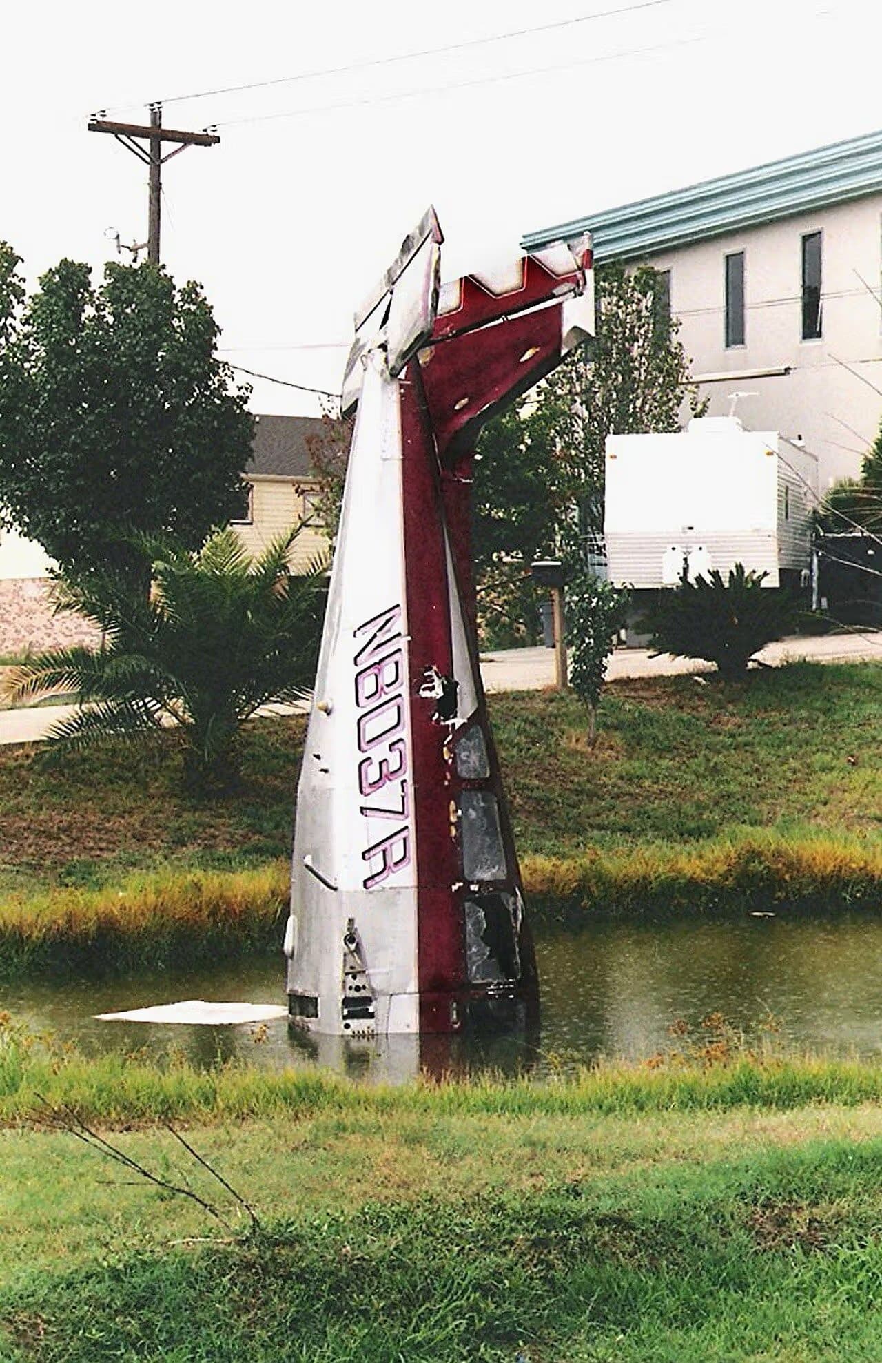 N8037R — Aircraft