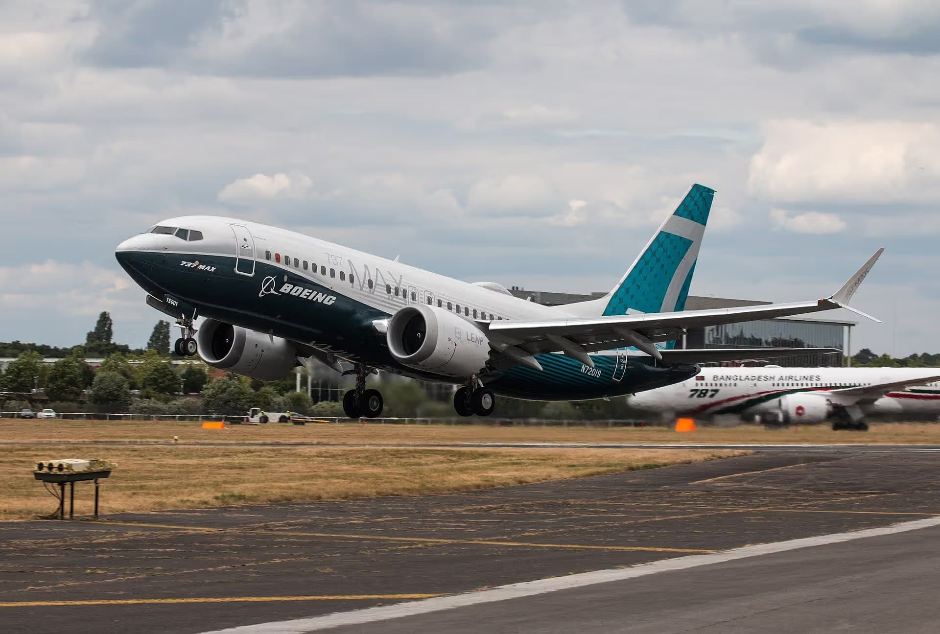 N7201S — Boeing