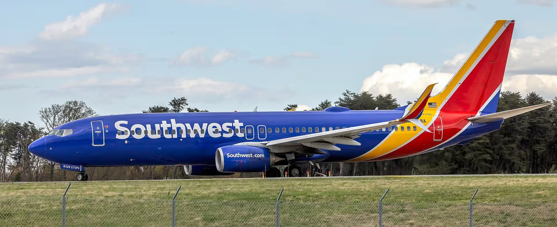 N8328A — Boeing