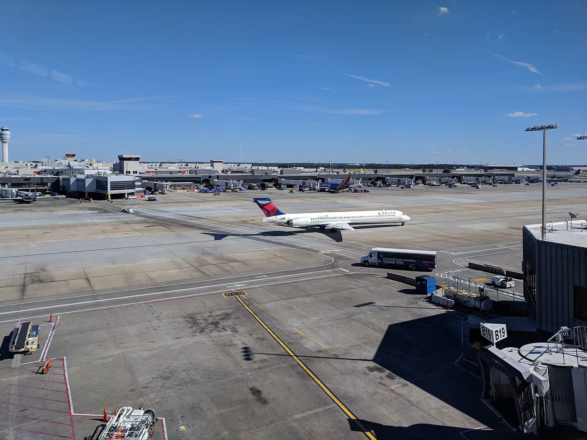 N923DN — Douglas