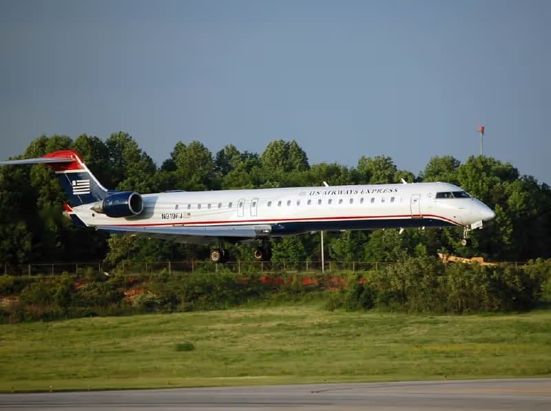 N919FJ — Bombardier