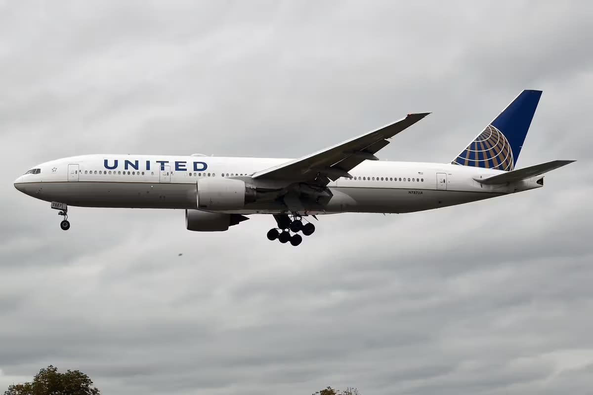 N787UA — Boeing