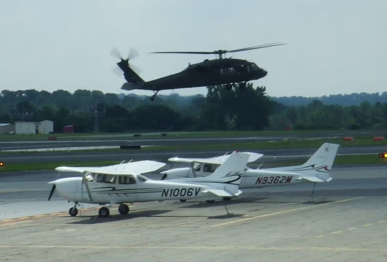 N1006V — Helicopter at DeKalb Peachtree Airport
