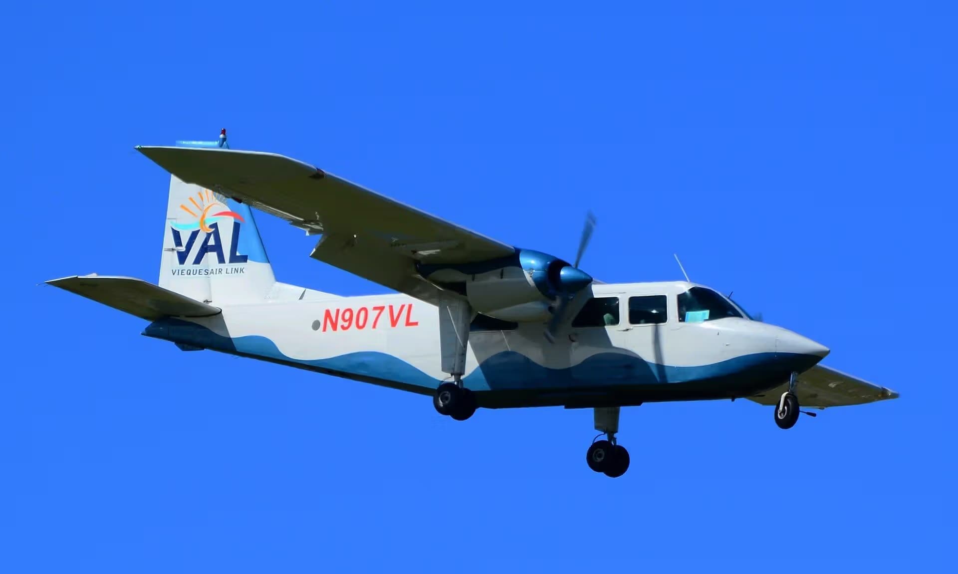 N907VL — Twin-engine aircraft