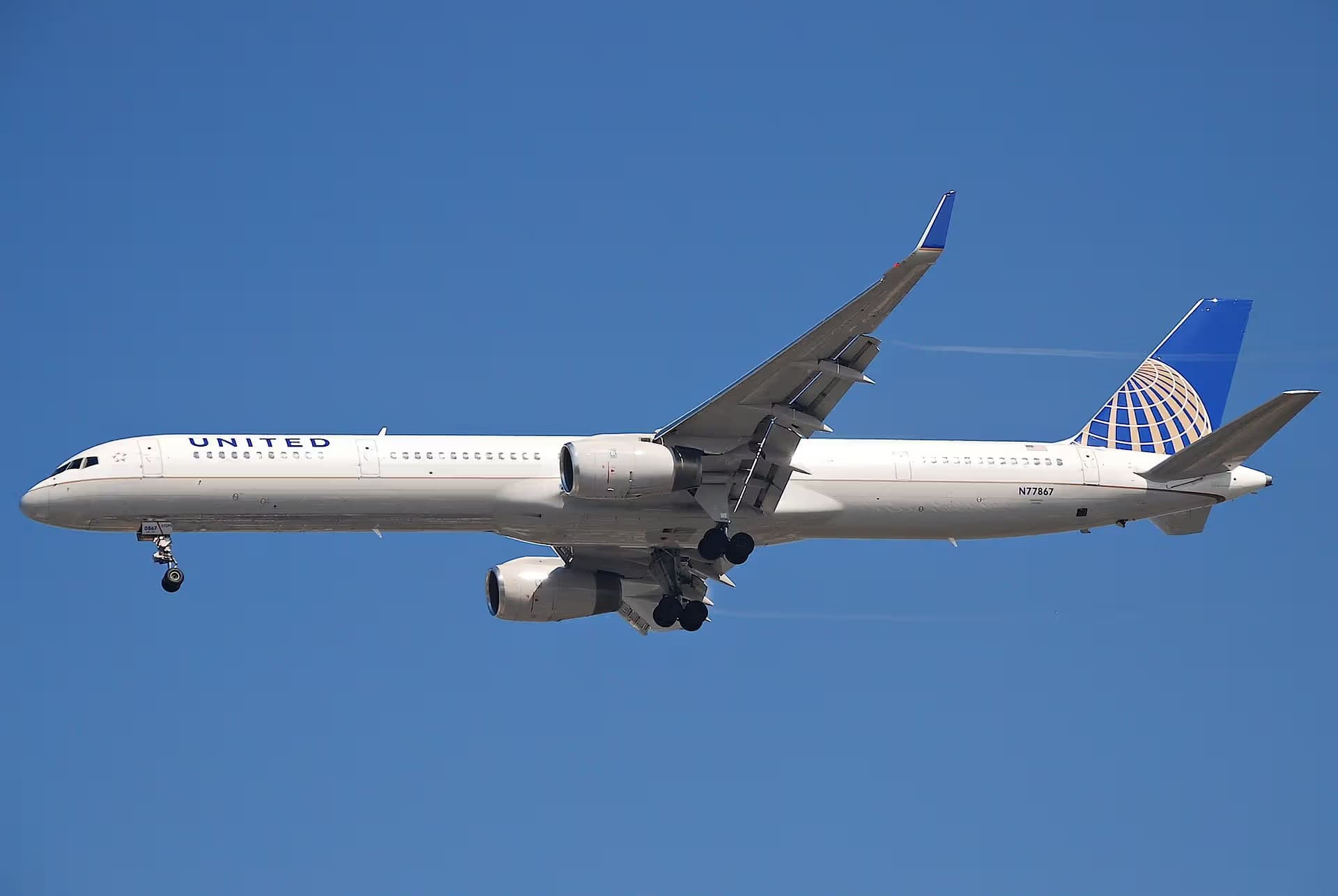N77867 — Twin-engine aircraft