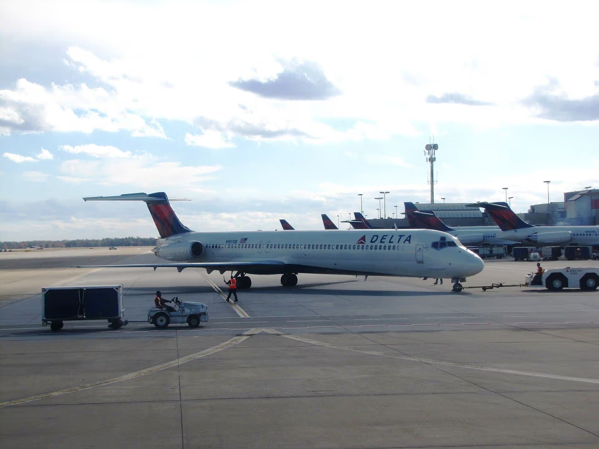 N907DE — Aircraft