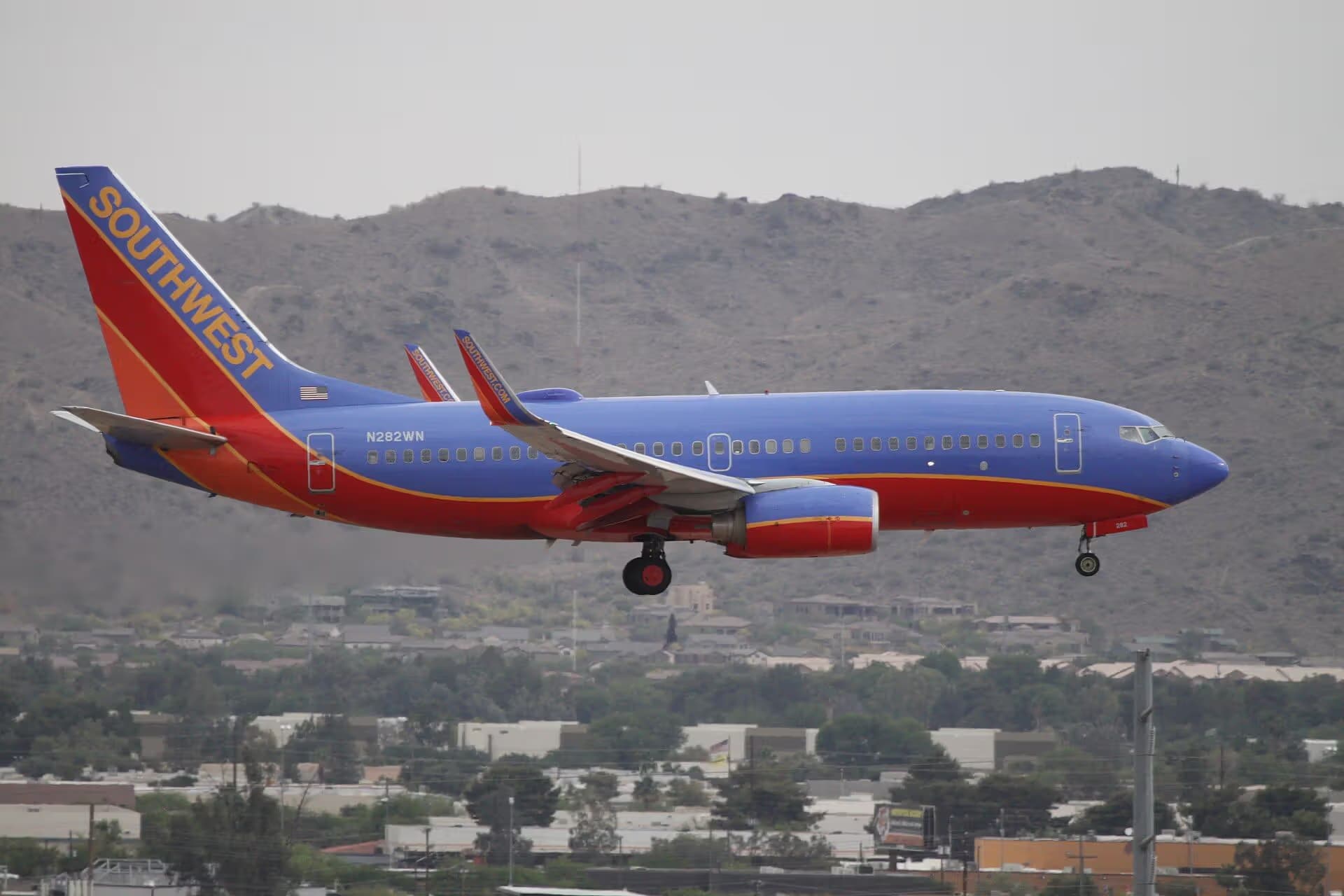 N282WN — Boeing