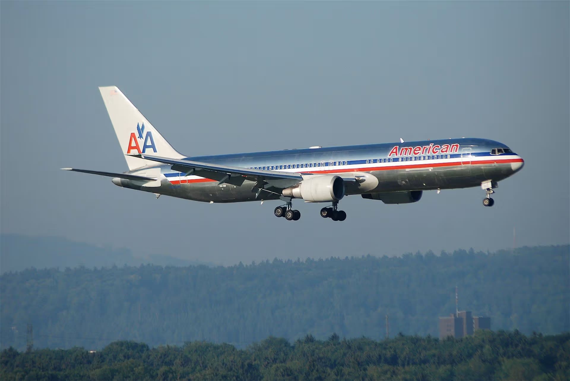 N380AN — Twin-engine aircraft