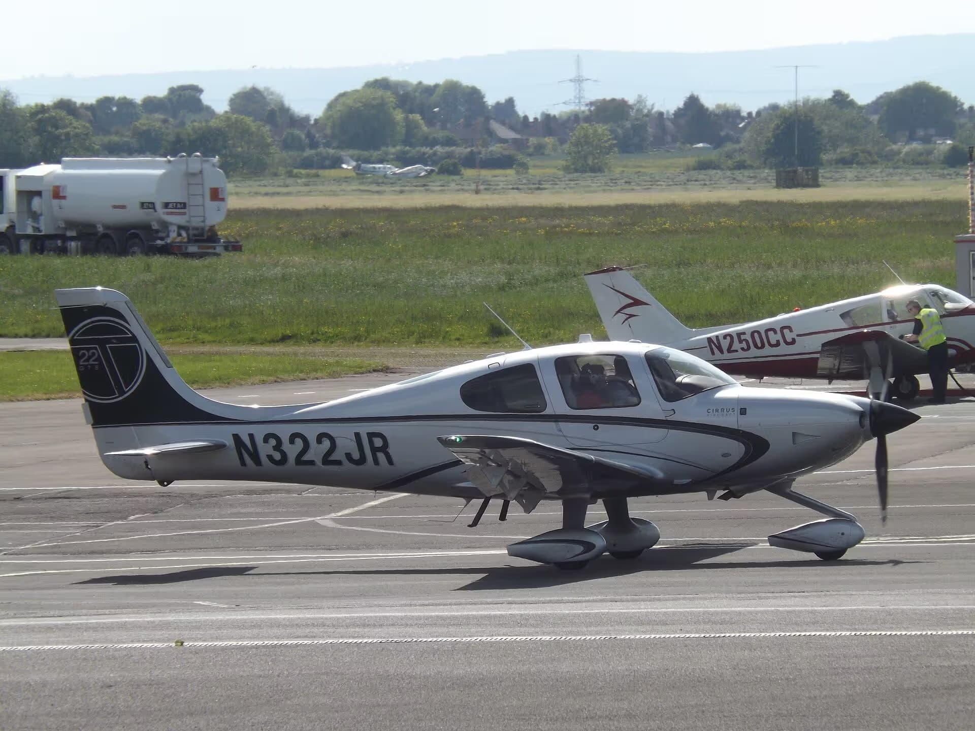 N322JR — Cirrus
