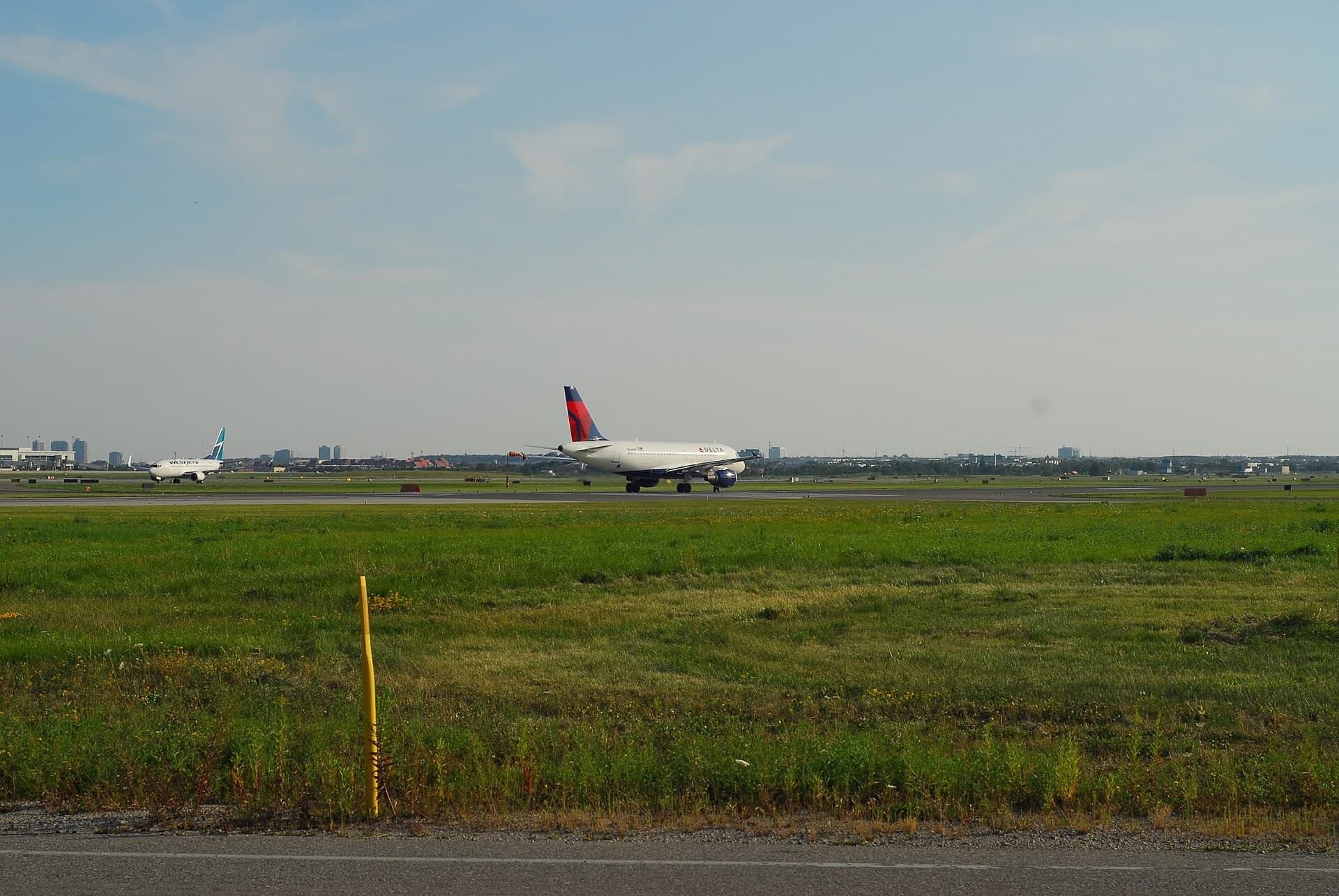 N343NB — Twin-engine aircraft
