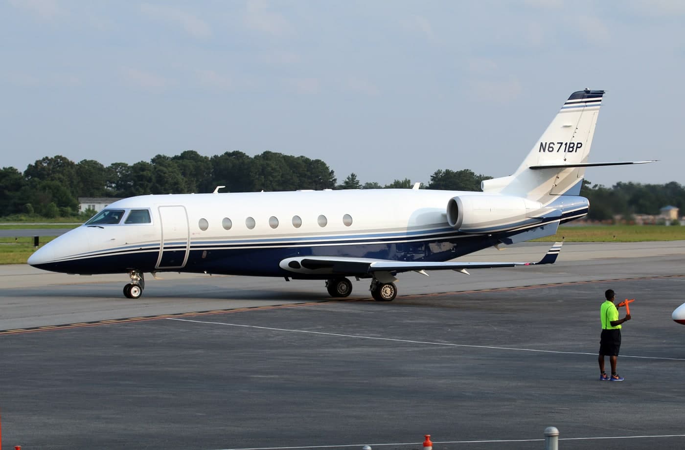 N671BP — Business jet