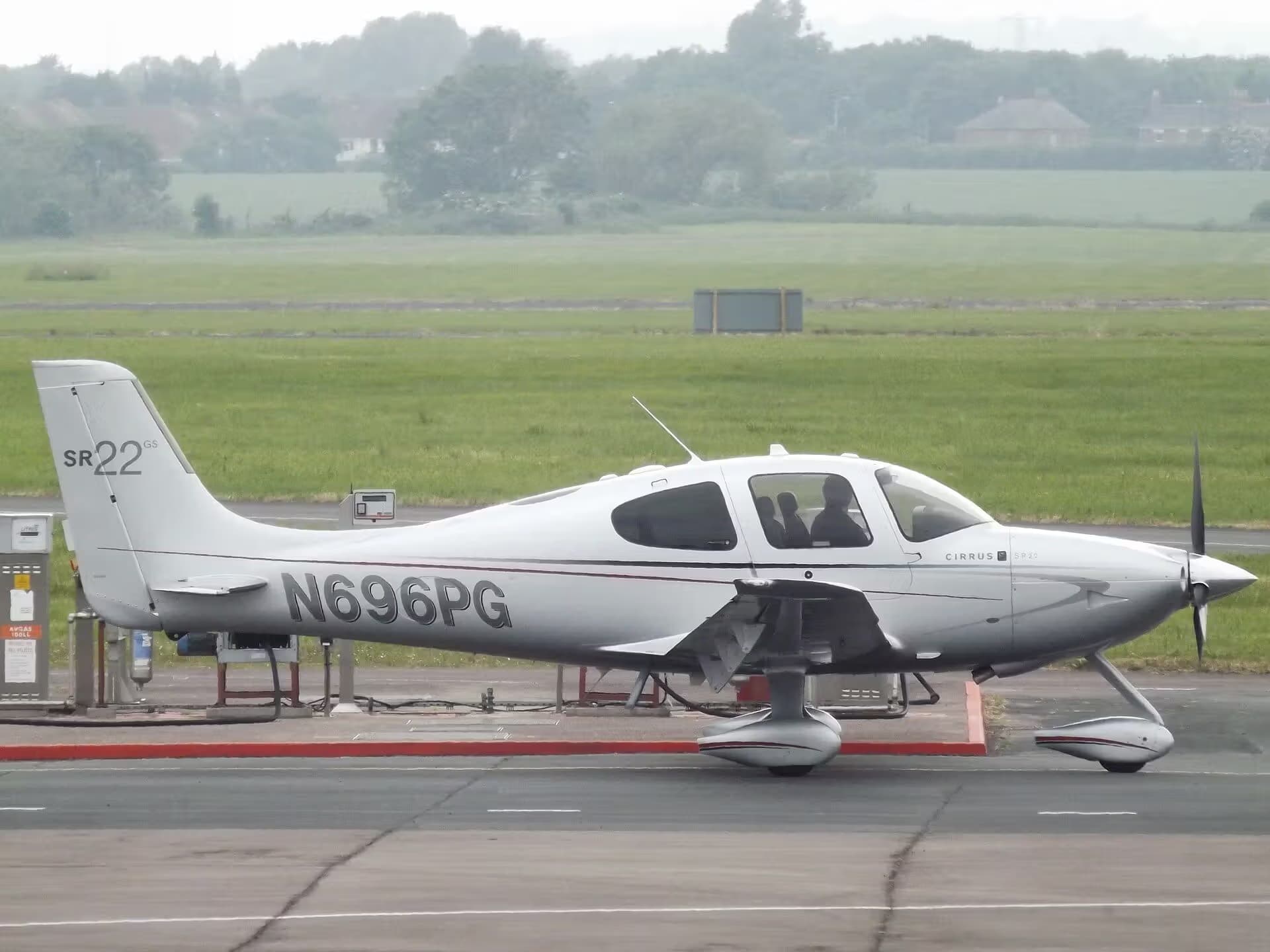 N696PG — Cirrus