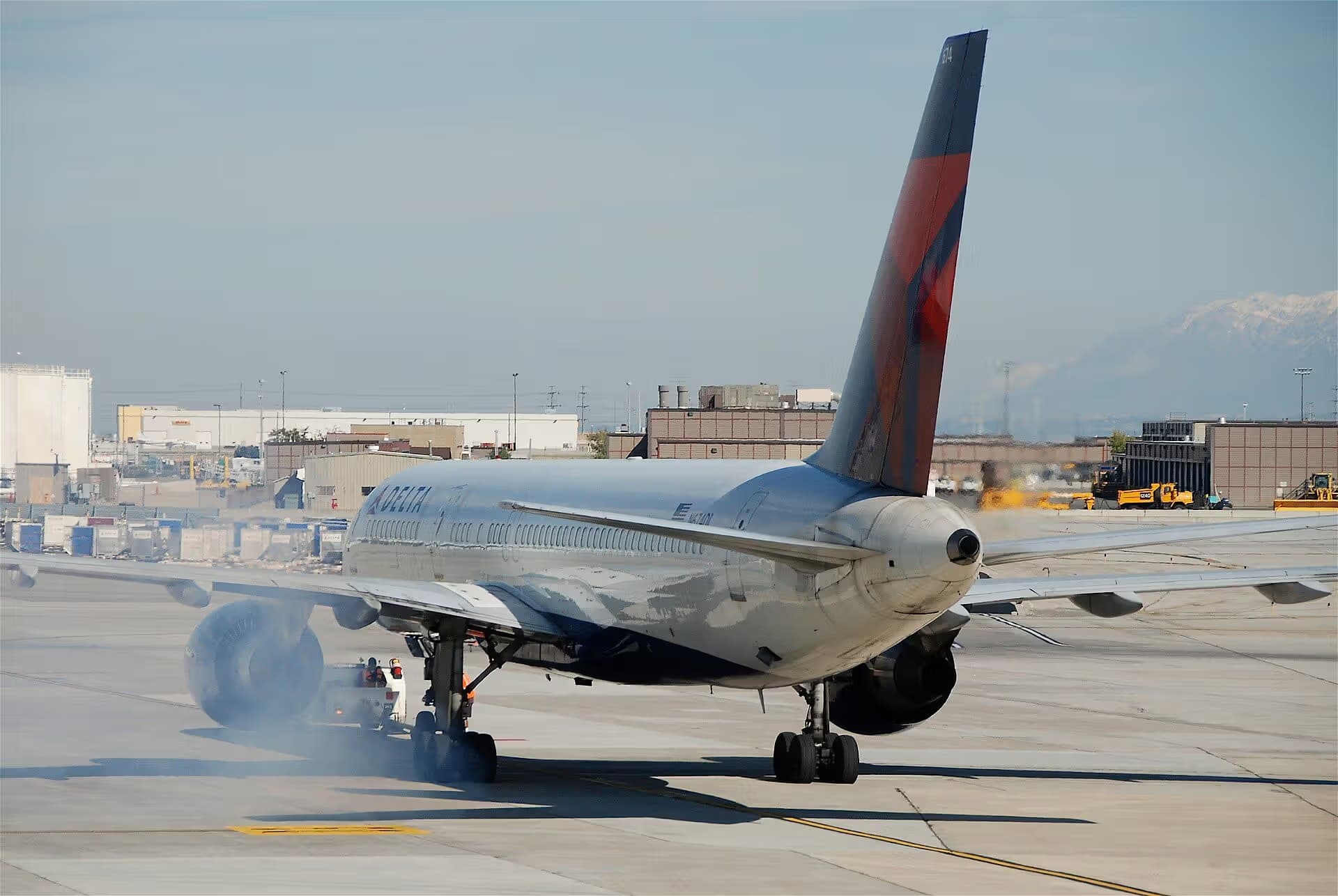 N674DL — Boeing