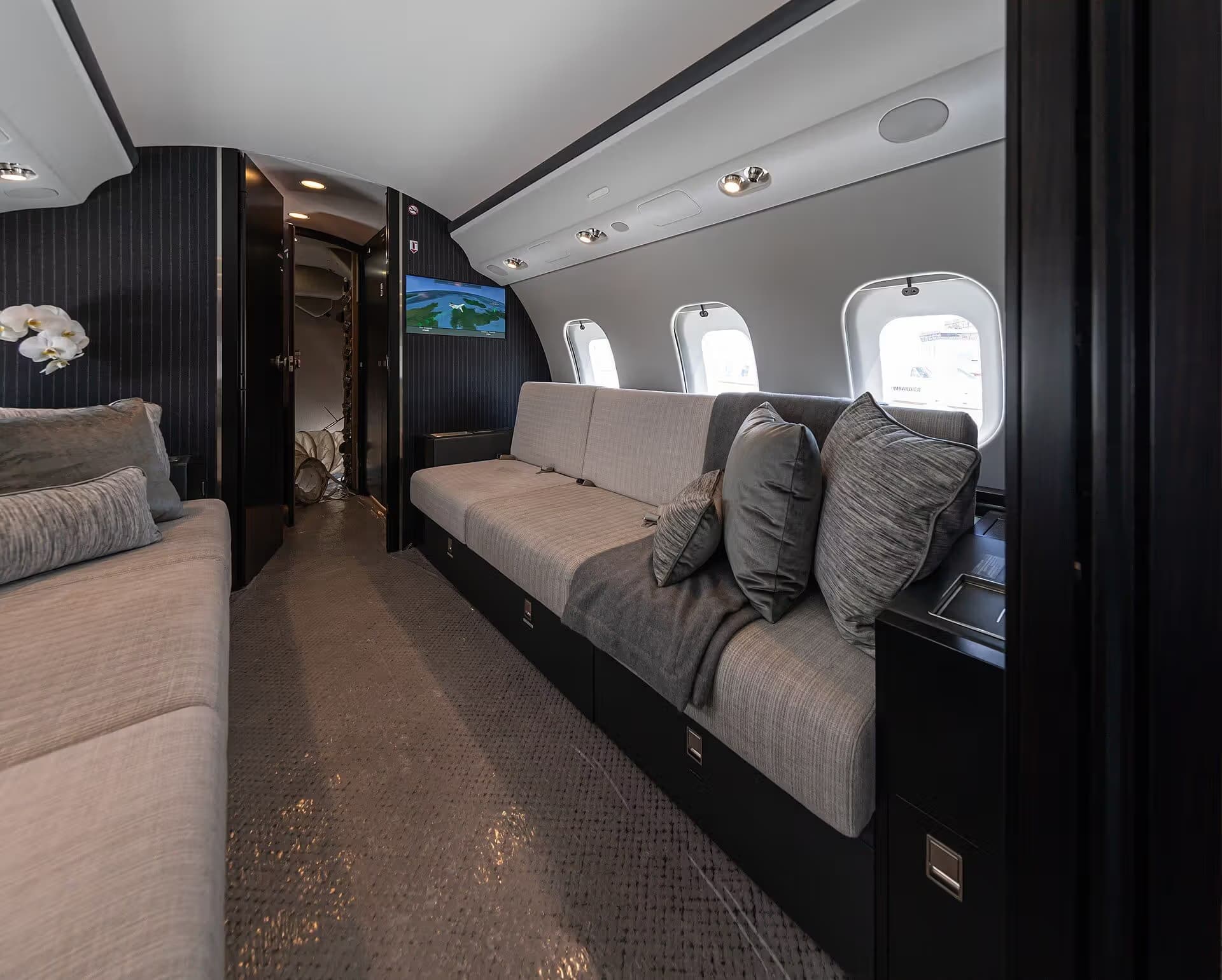 N835GL — Business jet