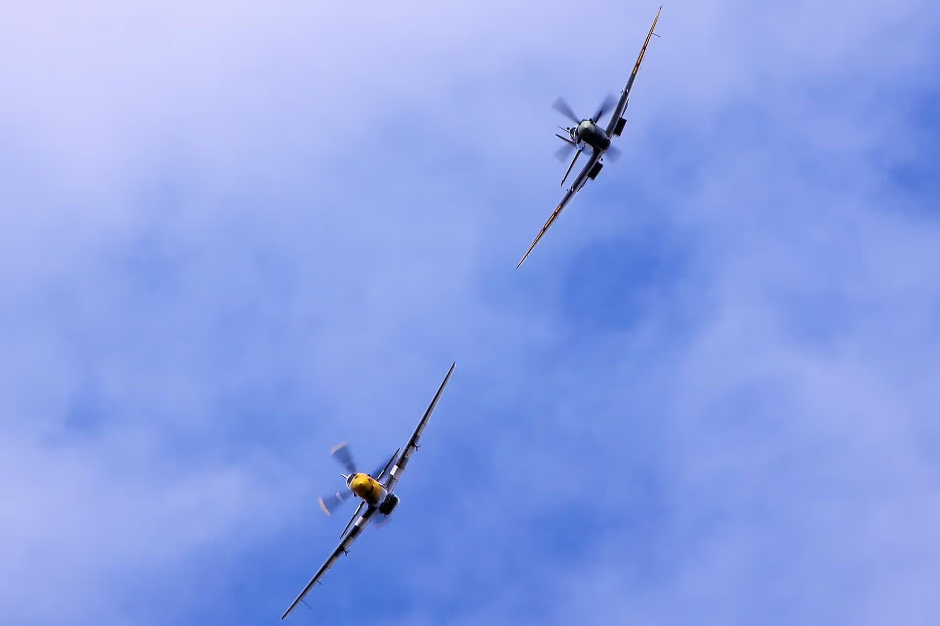 Unidentified — Single-engine aircraft