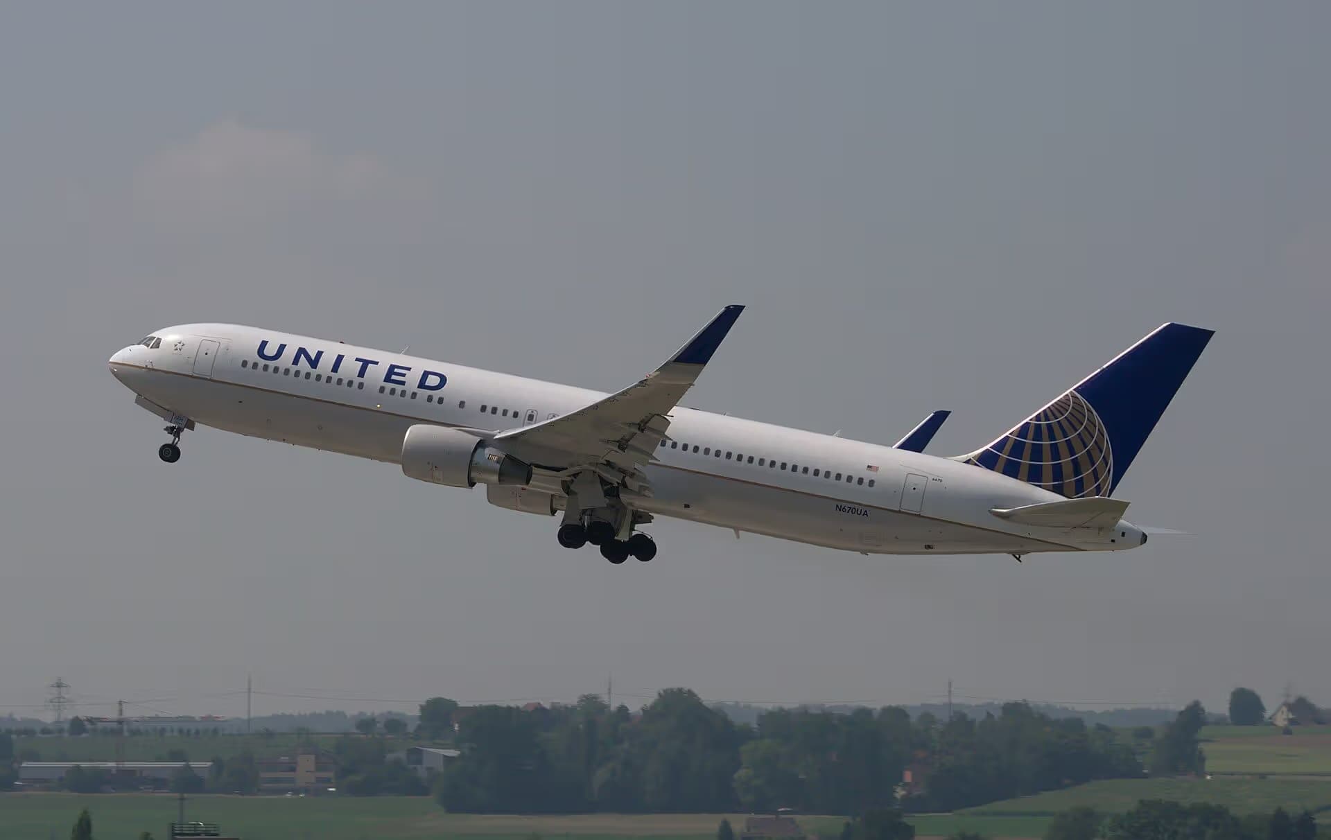 N670UA — Boeing