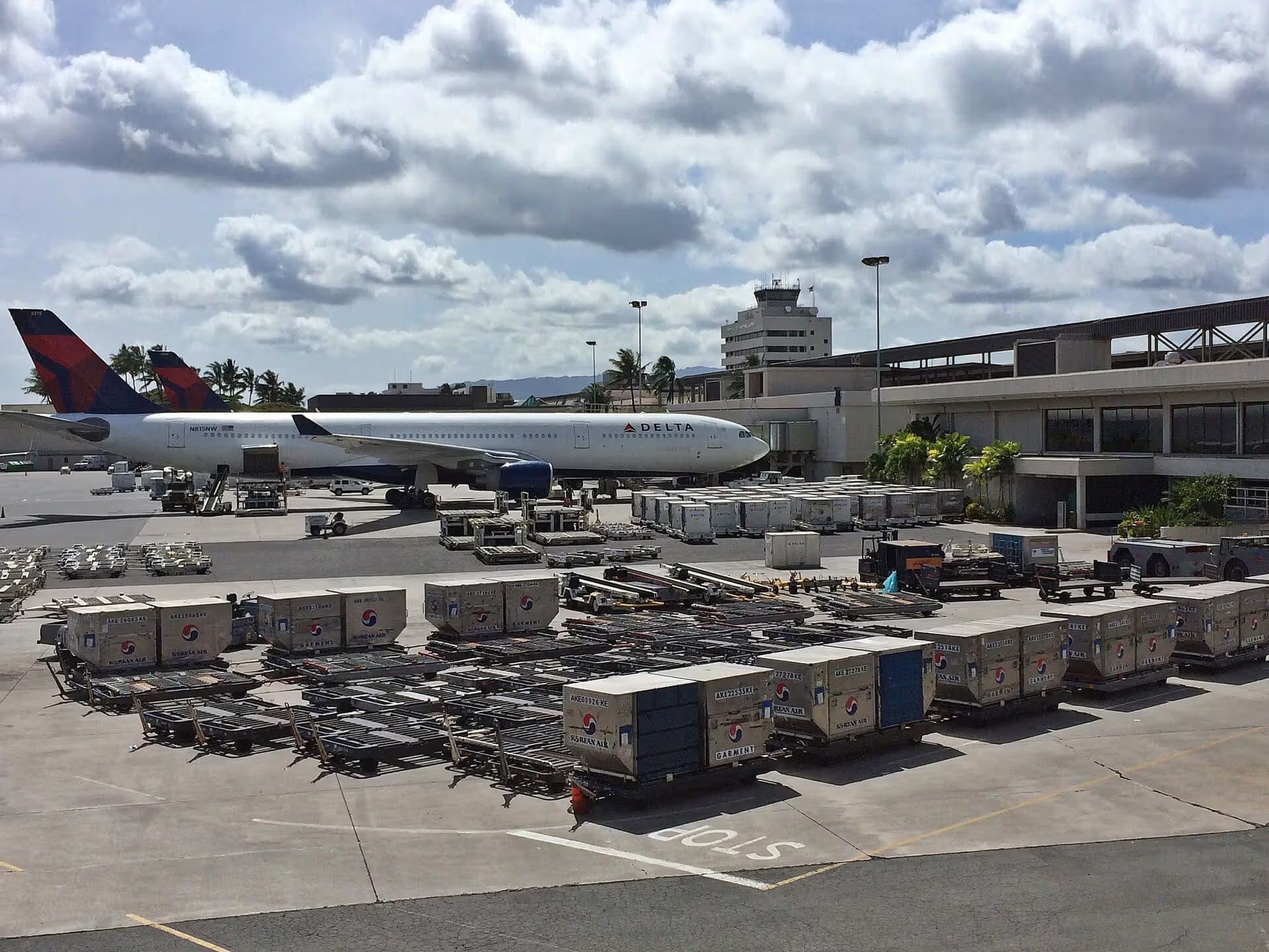 N815NW — Twin-engine aircraft