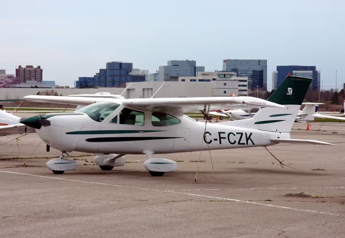 C-FCZK — Cessna