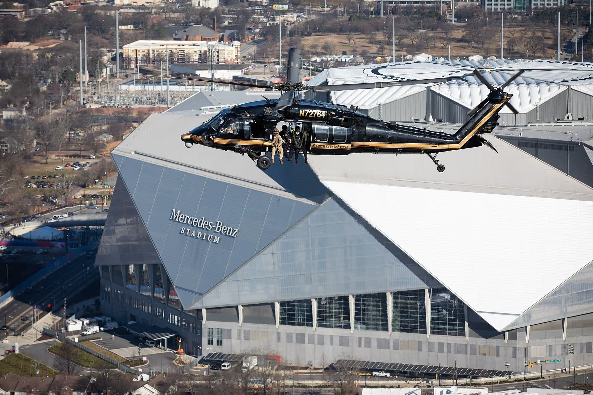 N72764 — Helicopter